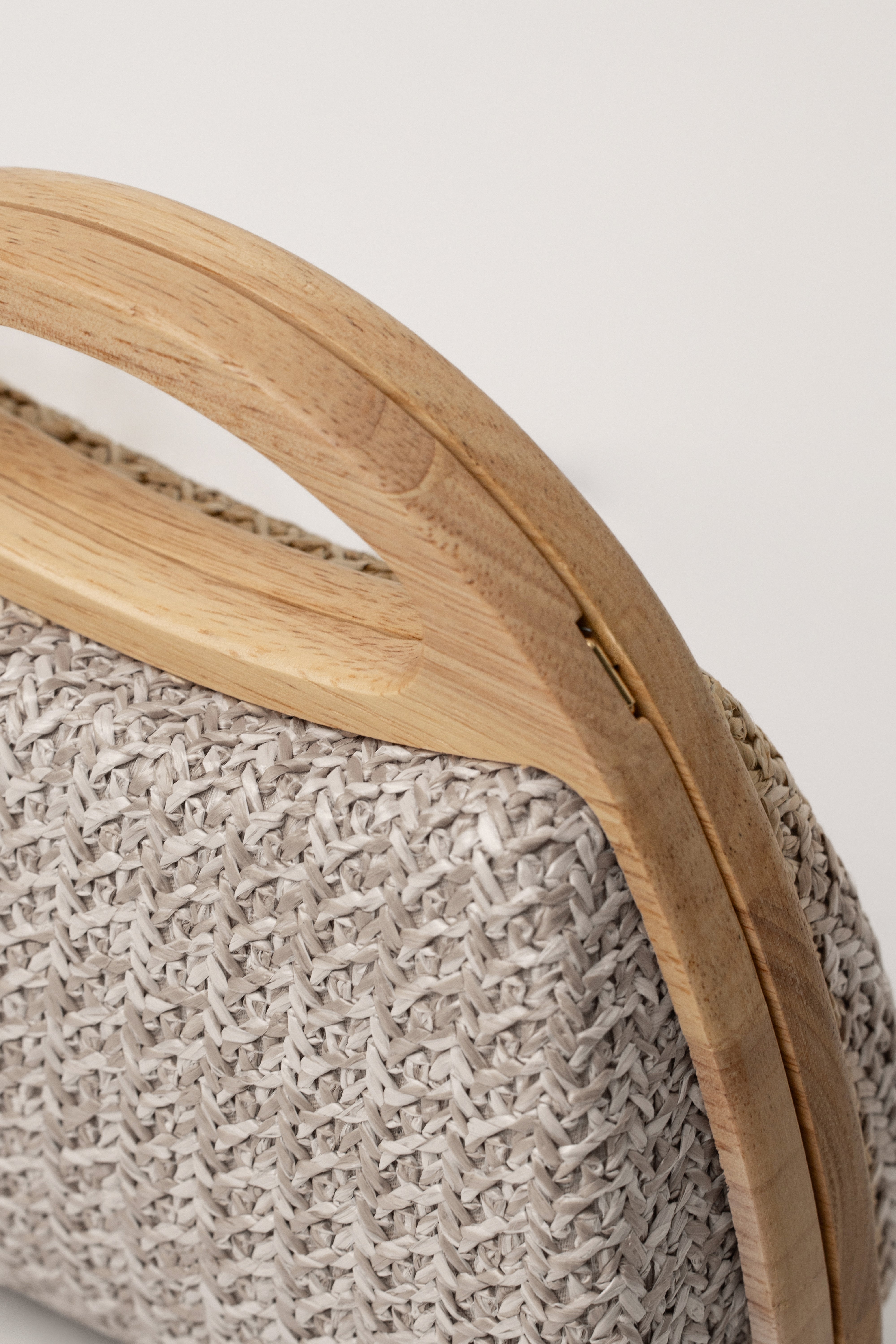 Natural Sandshell Woven Clutch