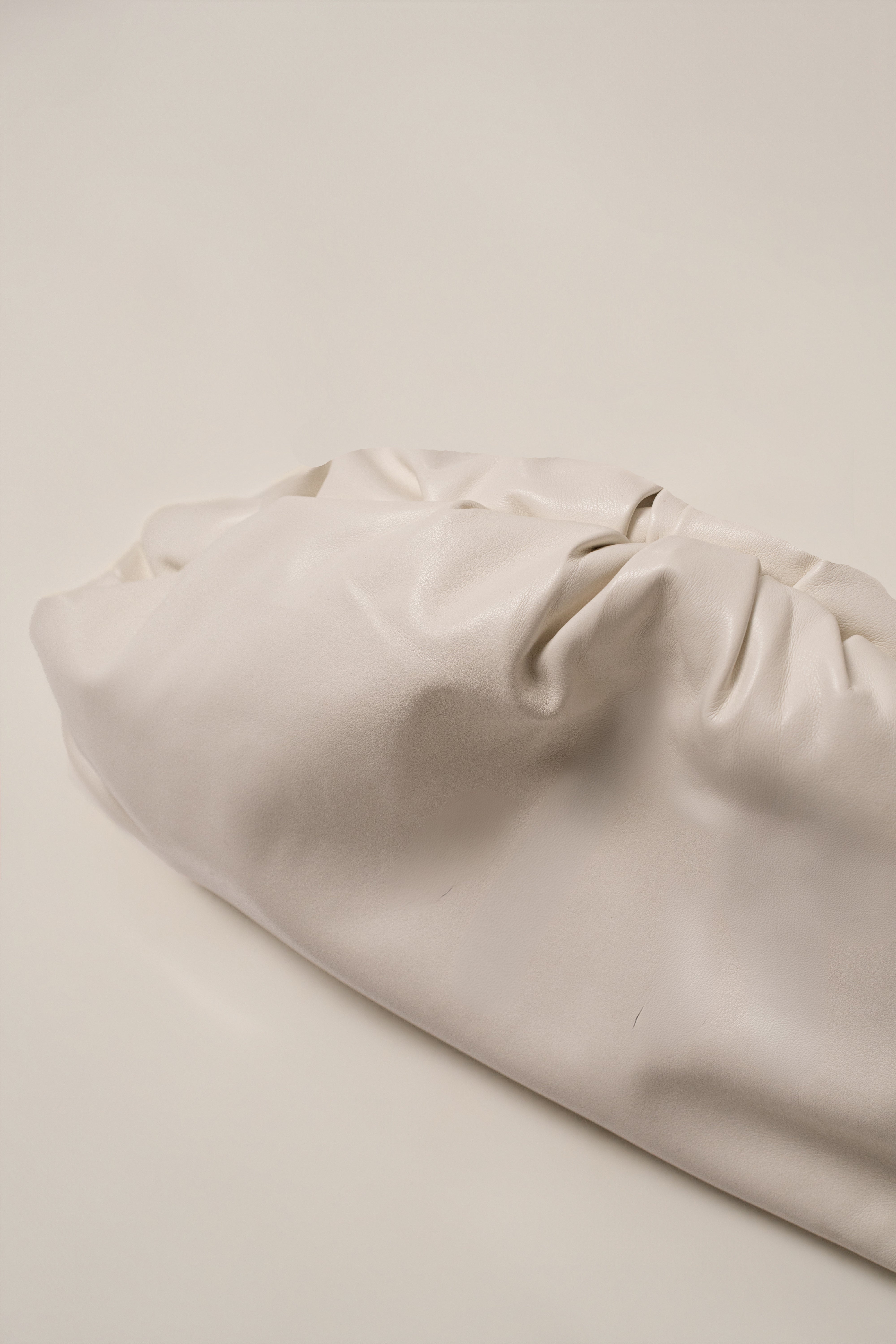 White Signature Cloud Bag - JLUXLABEL