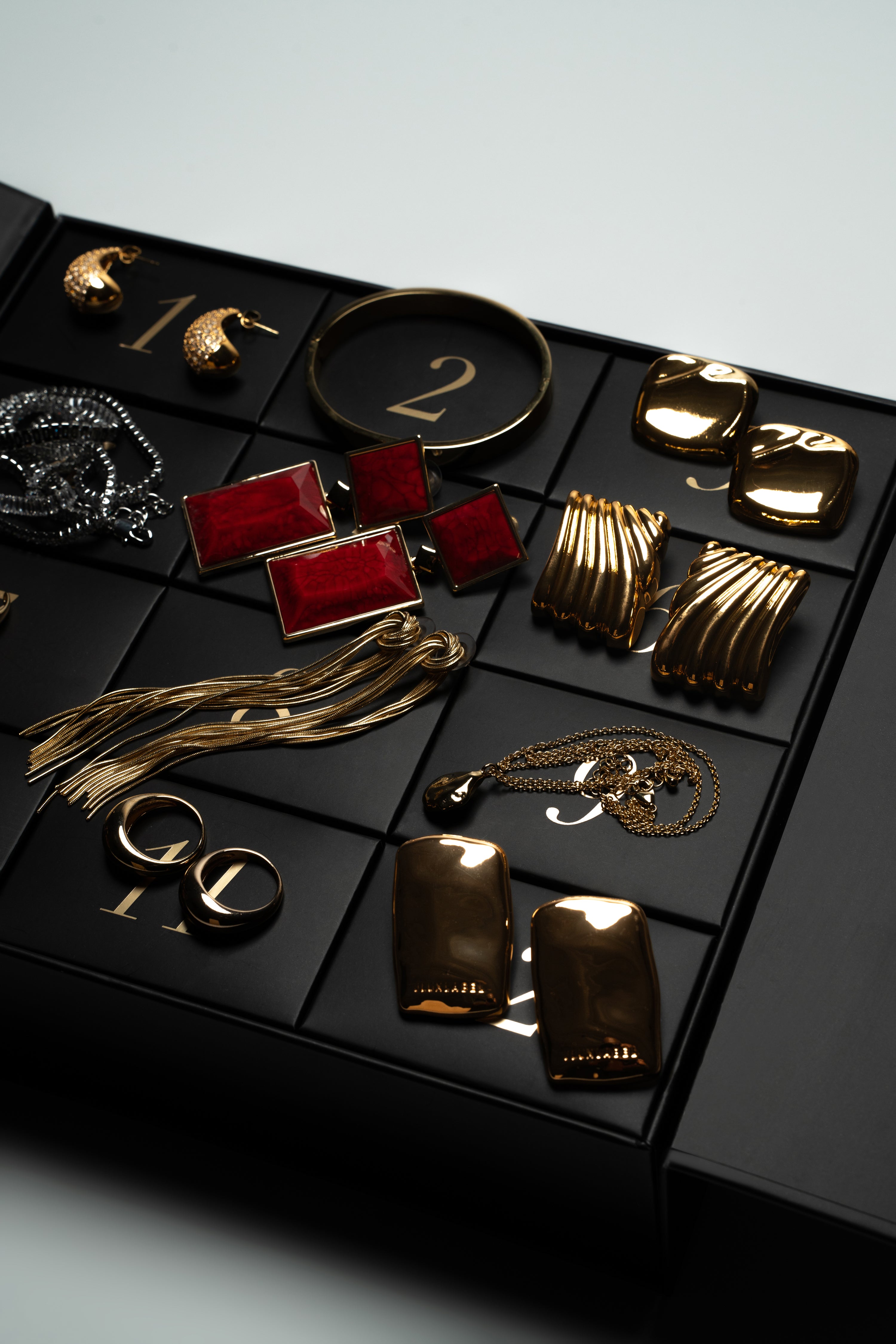 Limited Edition Holiday Advent Calendar - JLUXLABEL