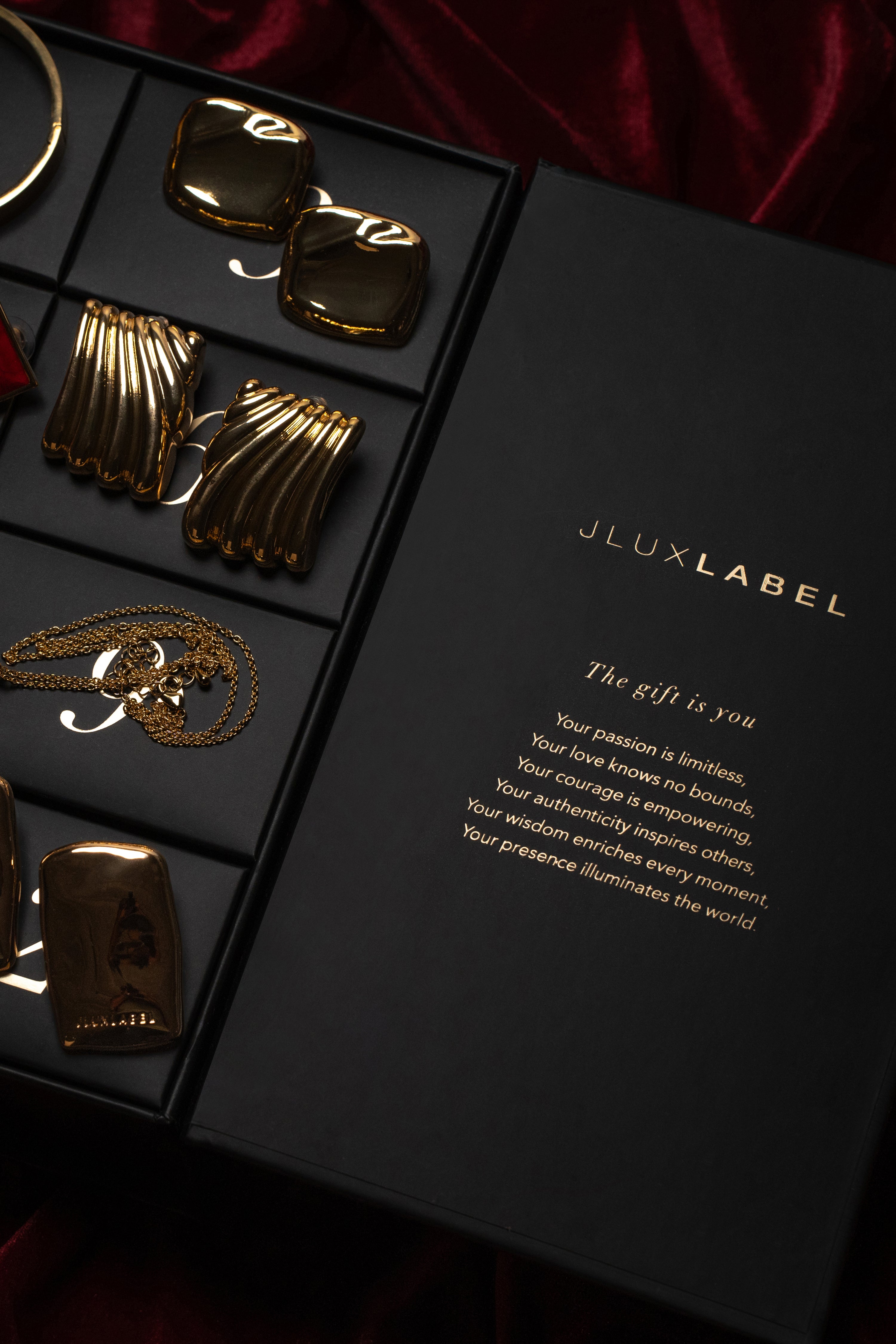 Limited Edition Holiday Advent Calendar - JLUXLABEL