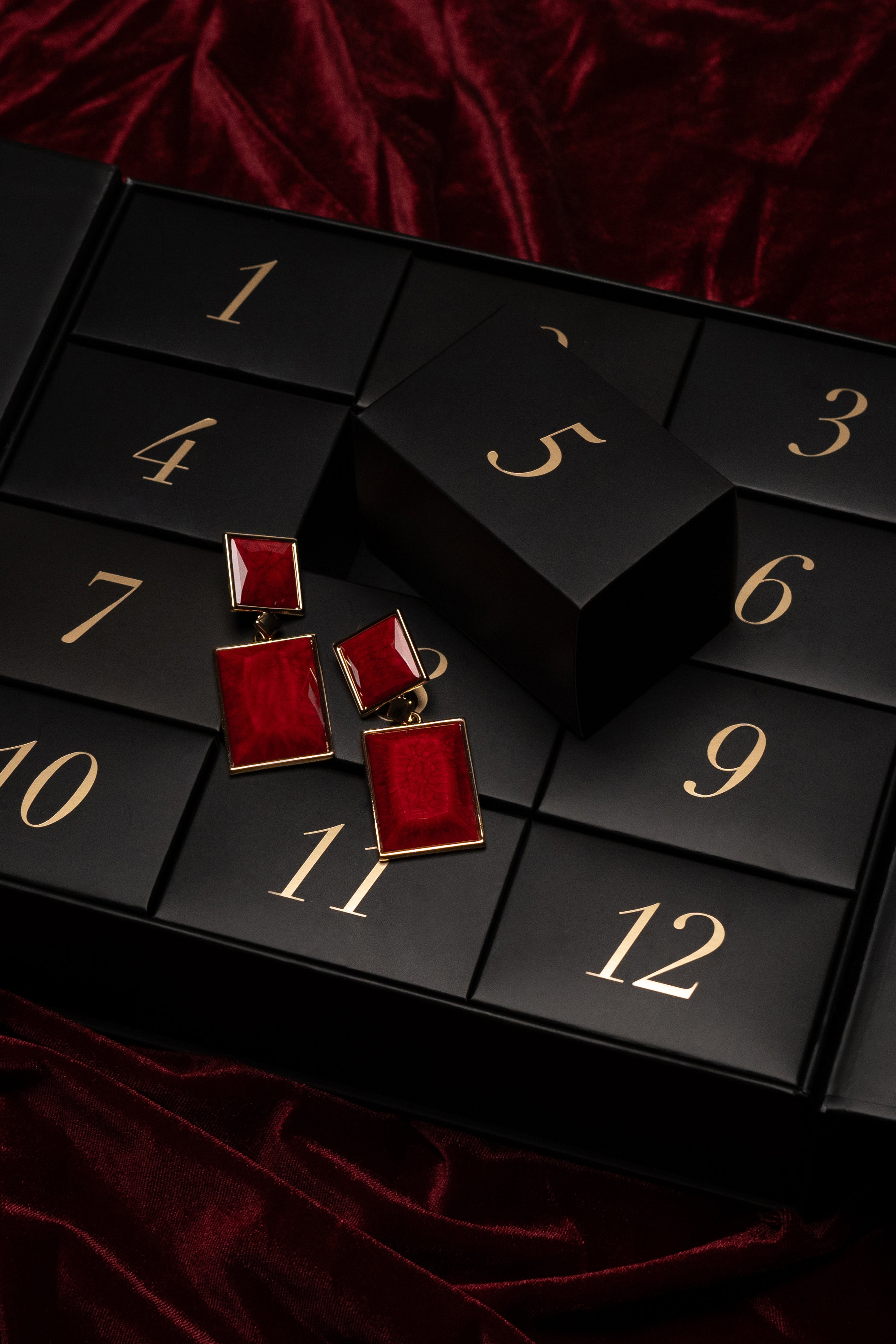 Limited Edition Holiday Advent Calendar - JLUXLABEL