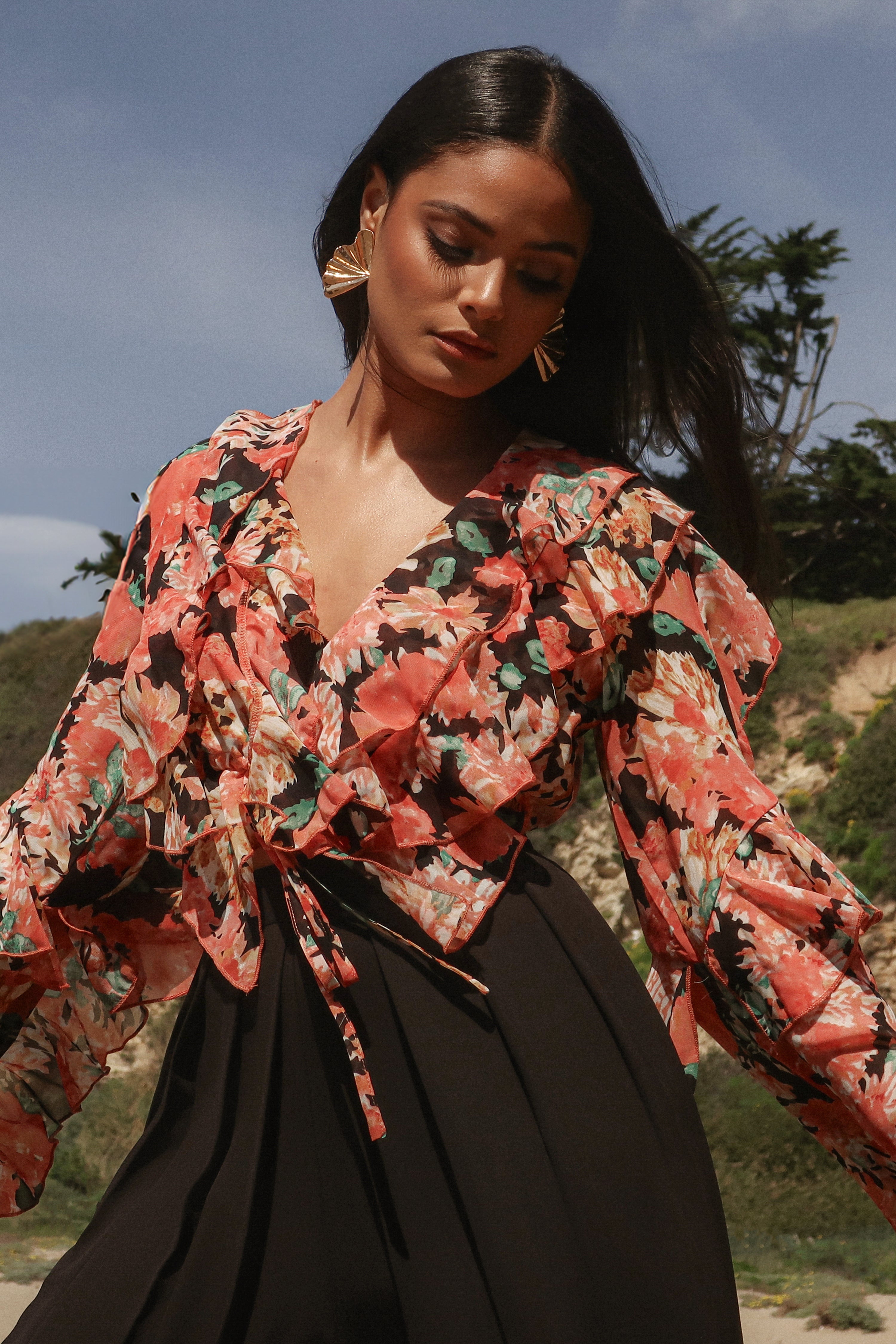 Black Floral Yvanna Ruffle Top - JLUXLABEL