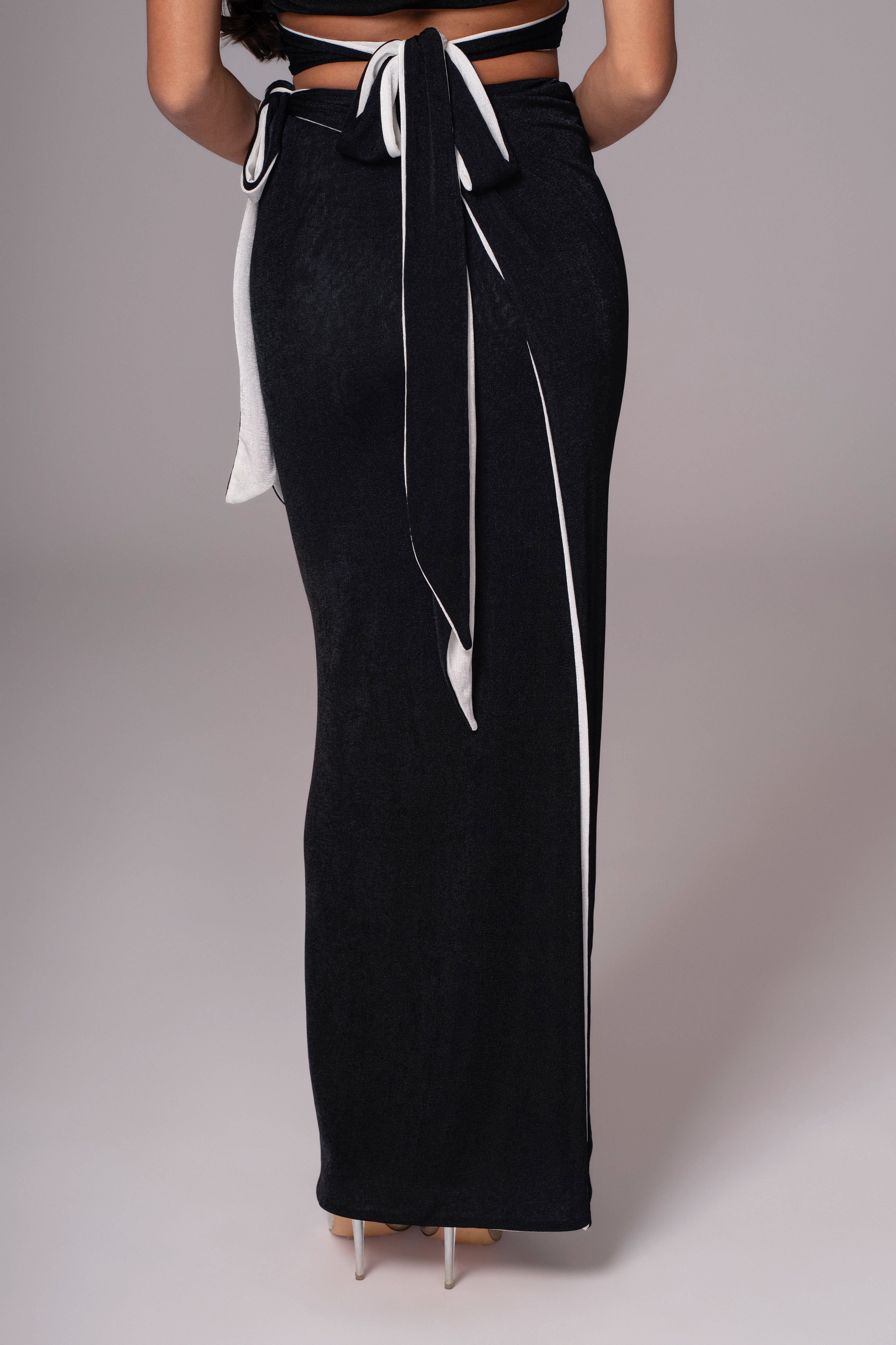 White/Black Venus Reversible Skirt Set - JLUXLABEL