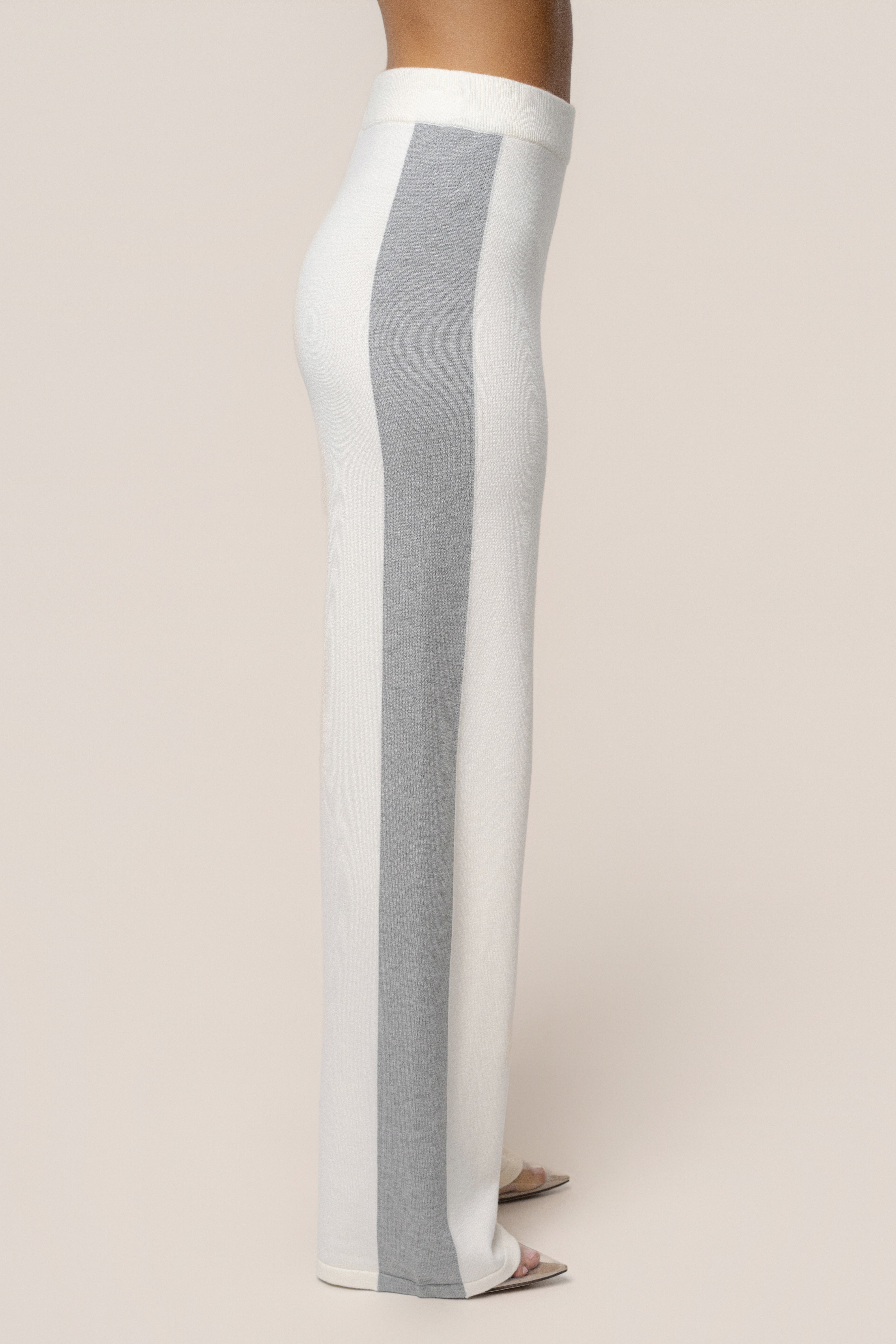 Ivory Chasing Fall Contrast Pant