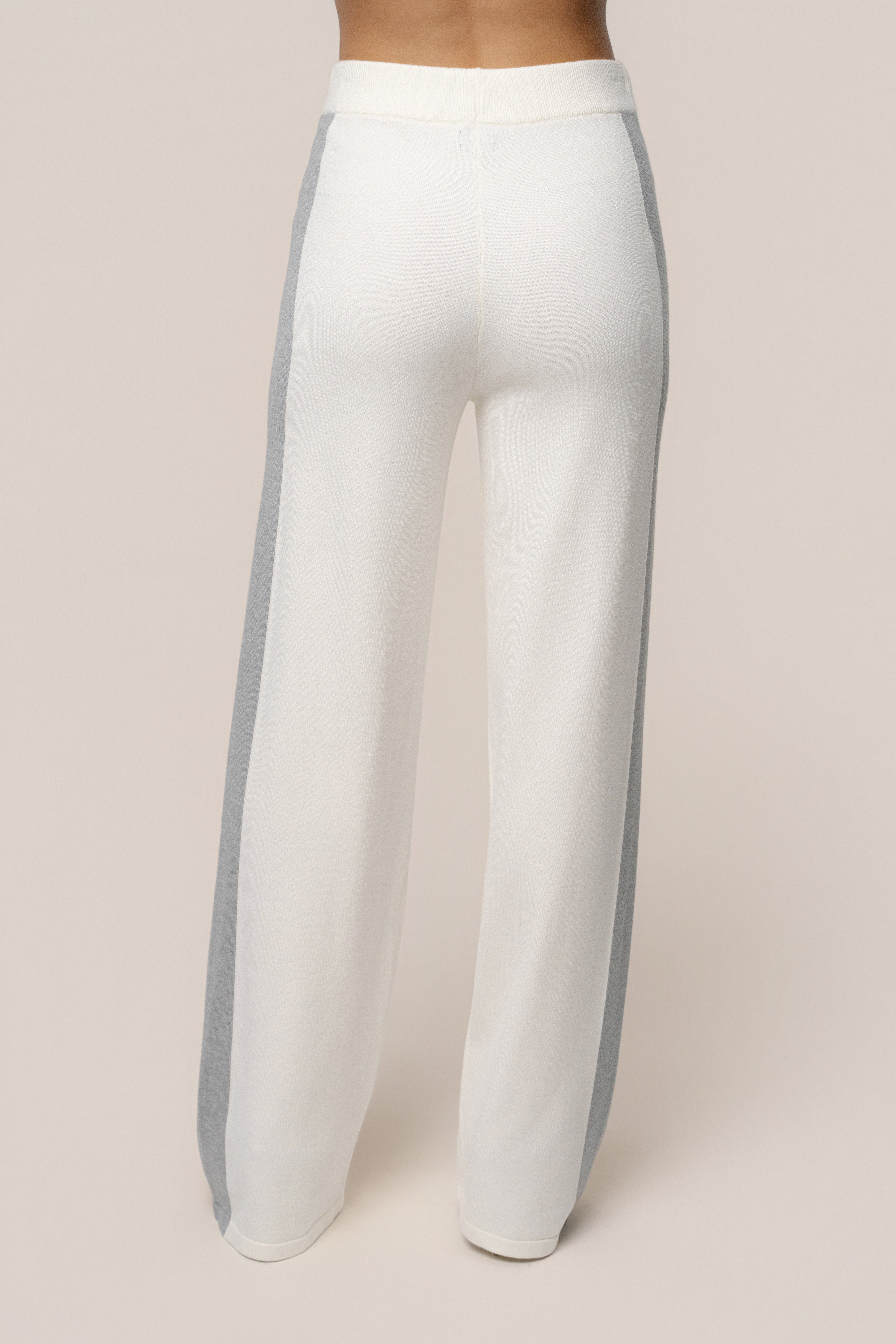 Ivory Chasing Fall Contrast Pant