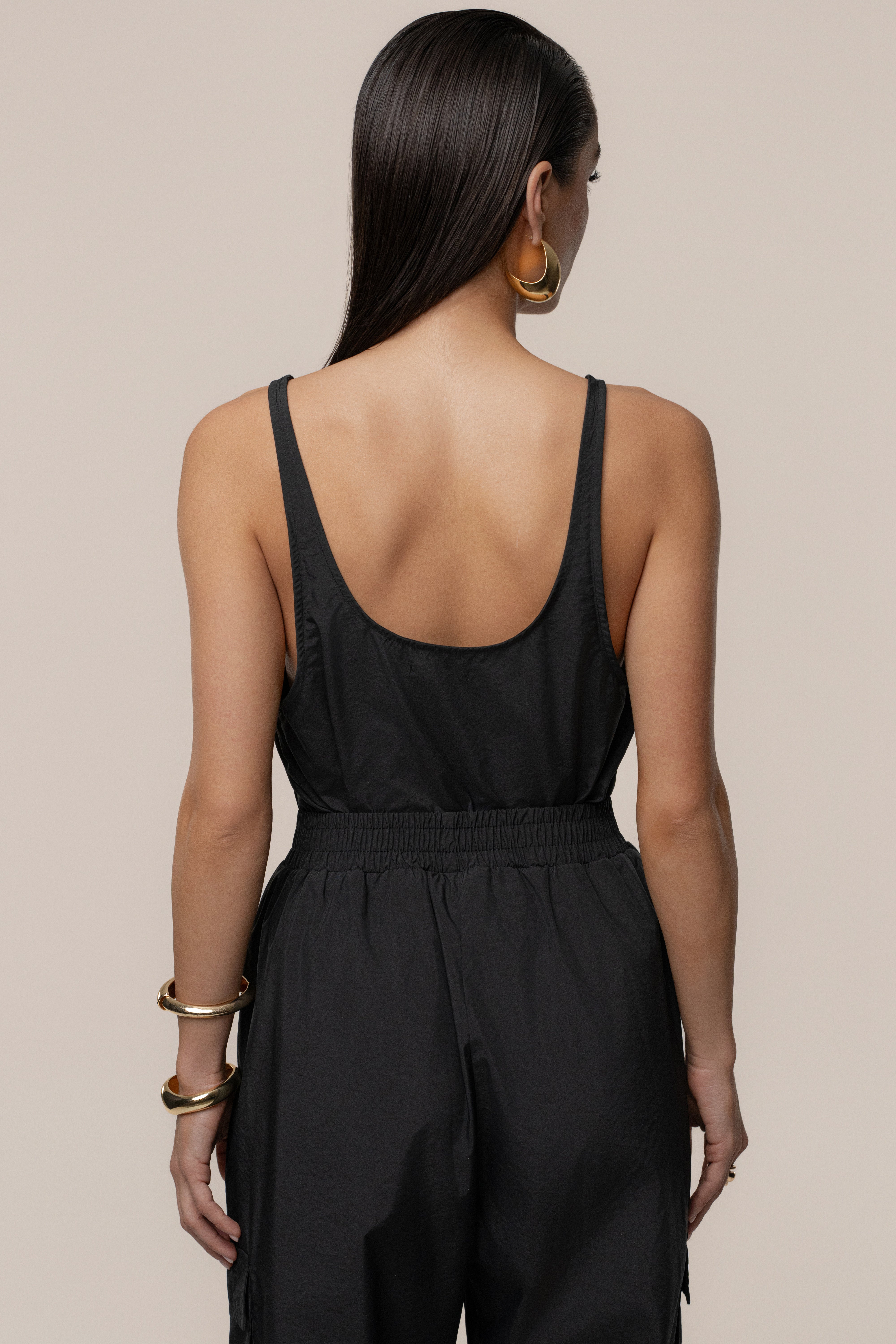 Black Active Scoop Neck Top - JLUXLABEL