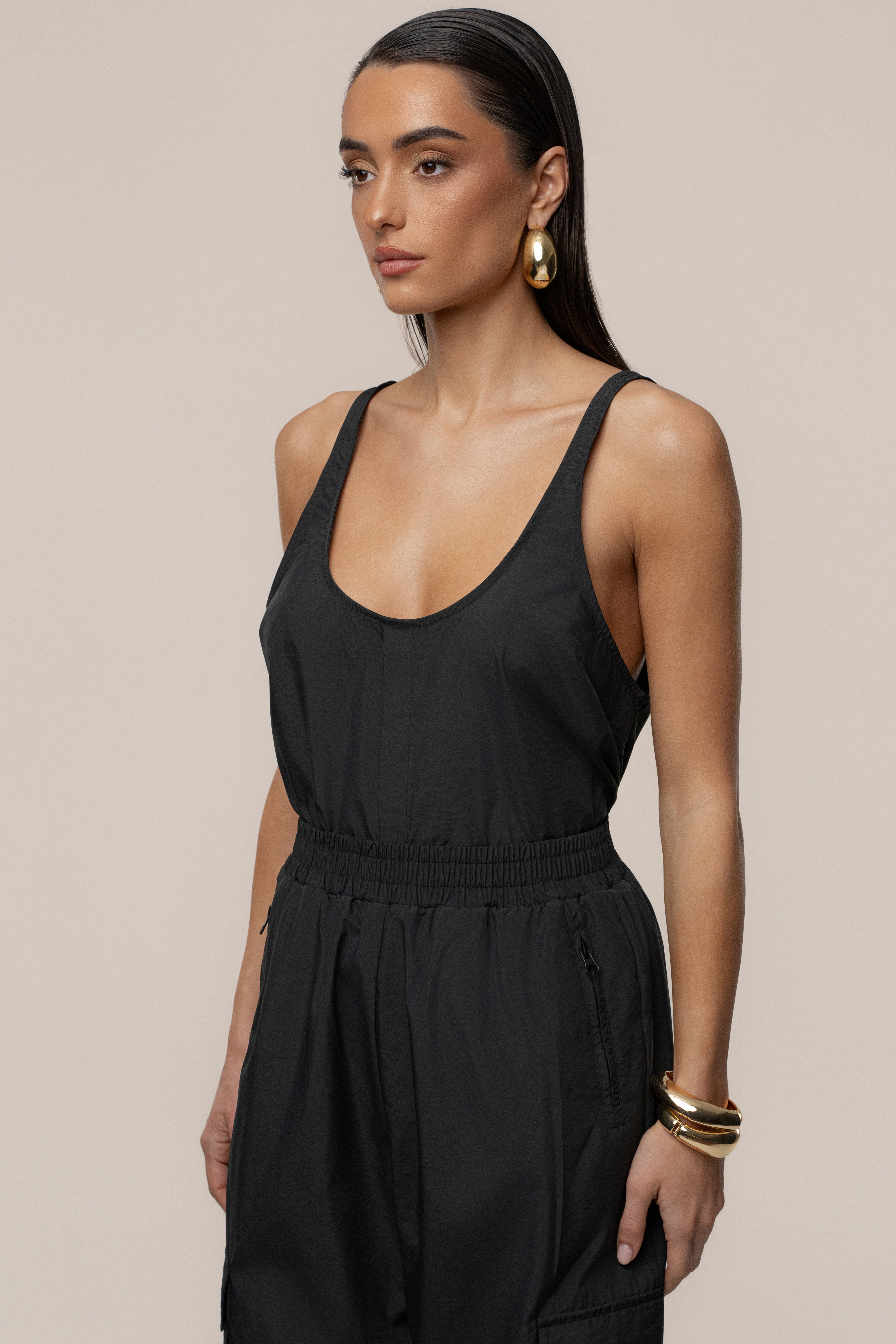 Black Active Scoop Neck Top - JLUXLABEL