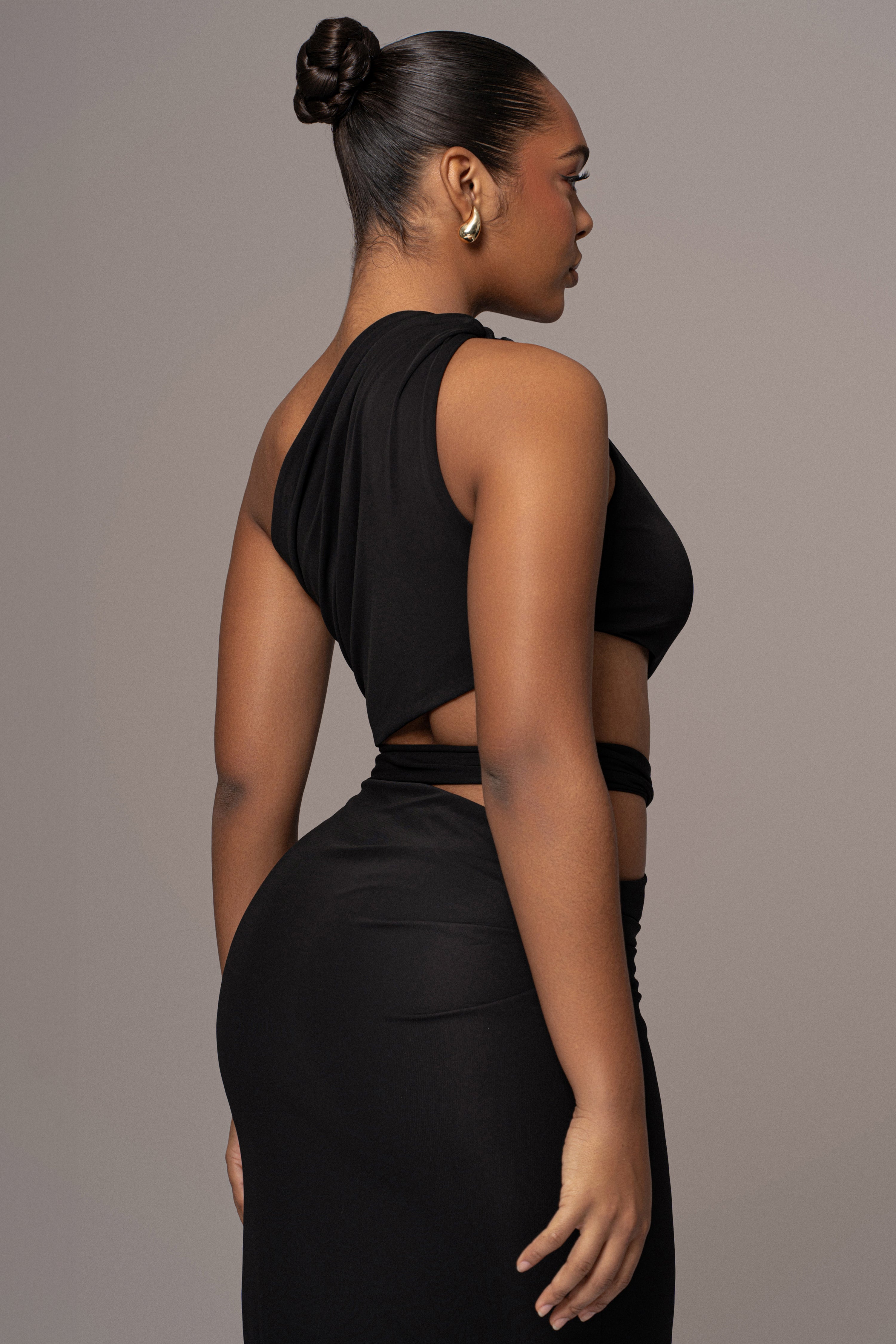 Black Athenia Keyhole Maxi Dress - JLUXLABEL