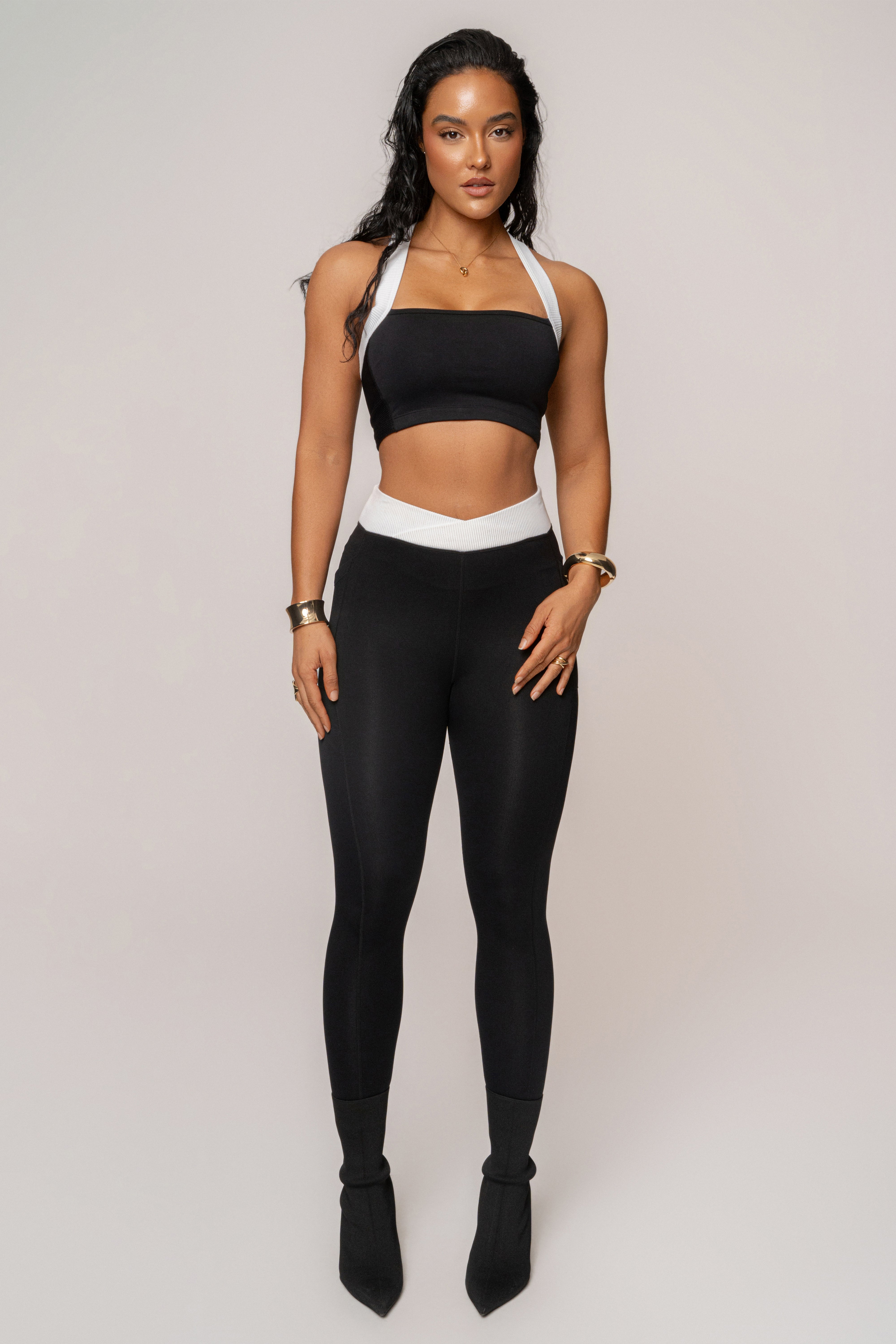 Black/White Inspire Movement Leggings - JLUXLABEL