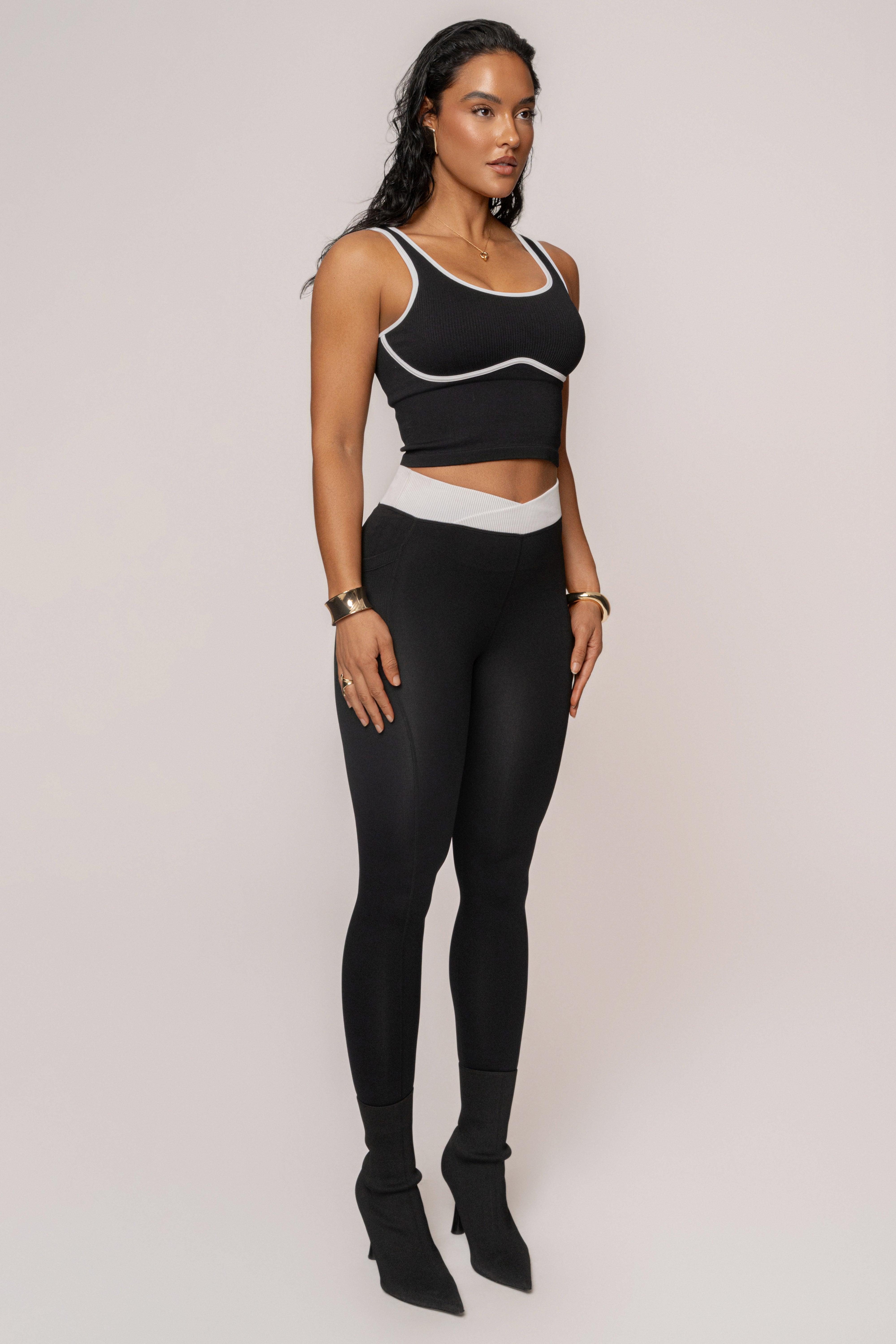 Black/White Limitless Performance Top - JLUXLABEL