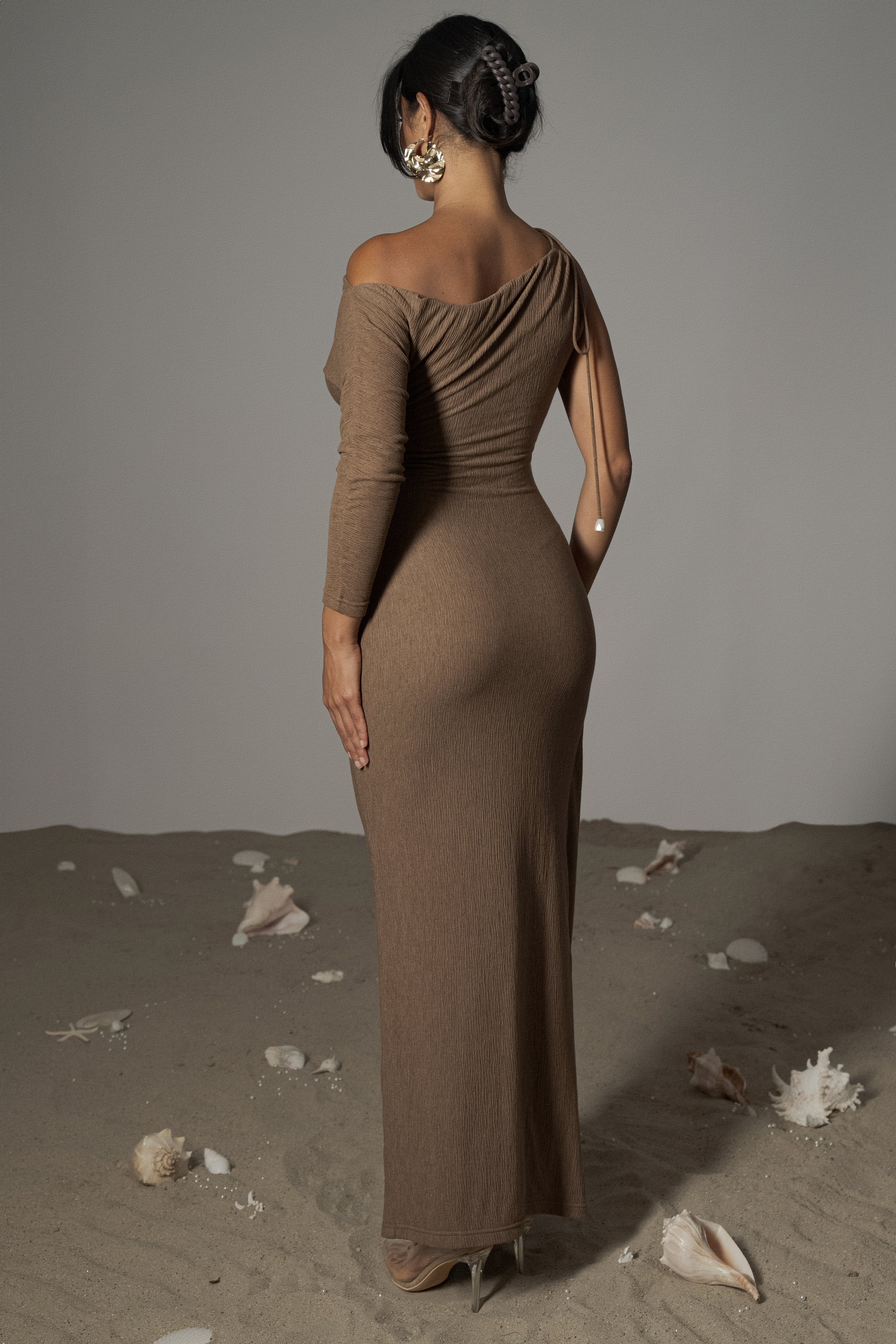 Chocolate Odelia Crinkled Maxi Dress - JLUXLABEL