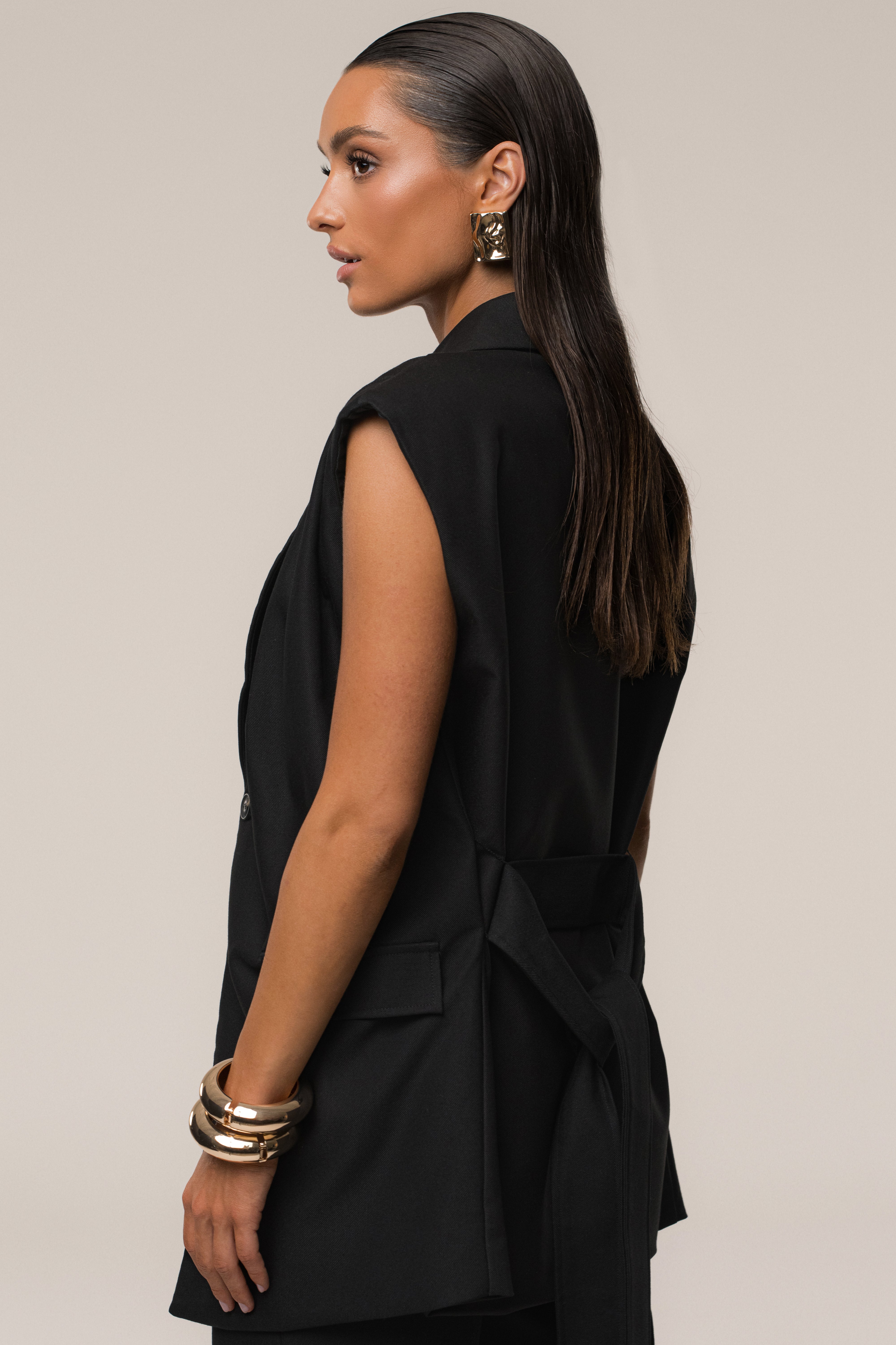 Black Jeanie Belted Vest - JLUXLABEL