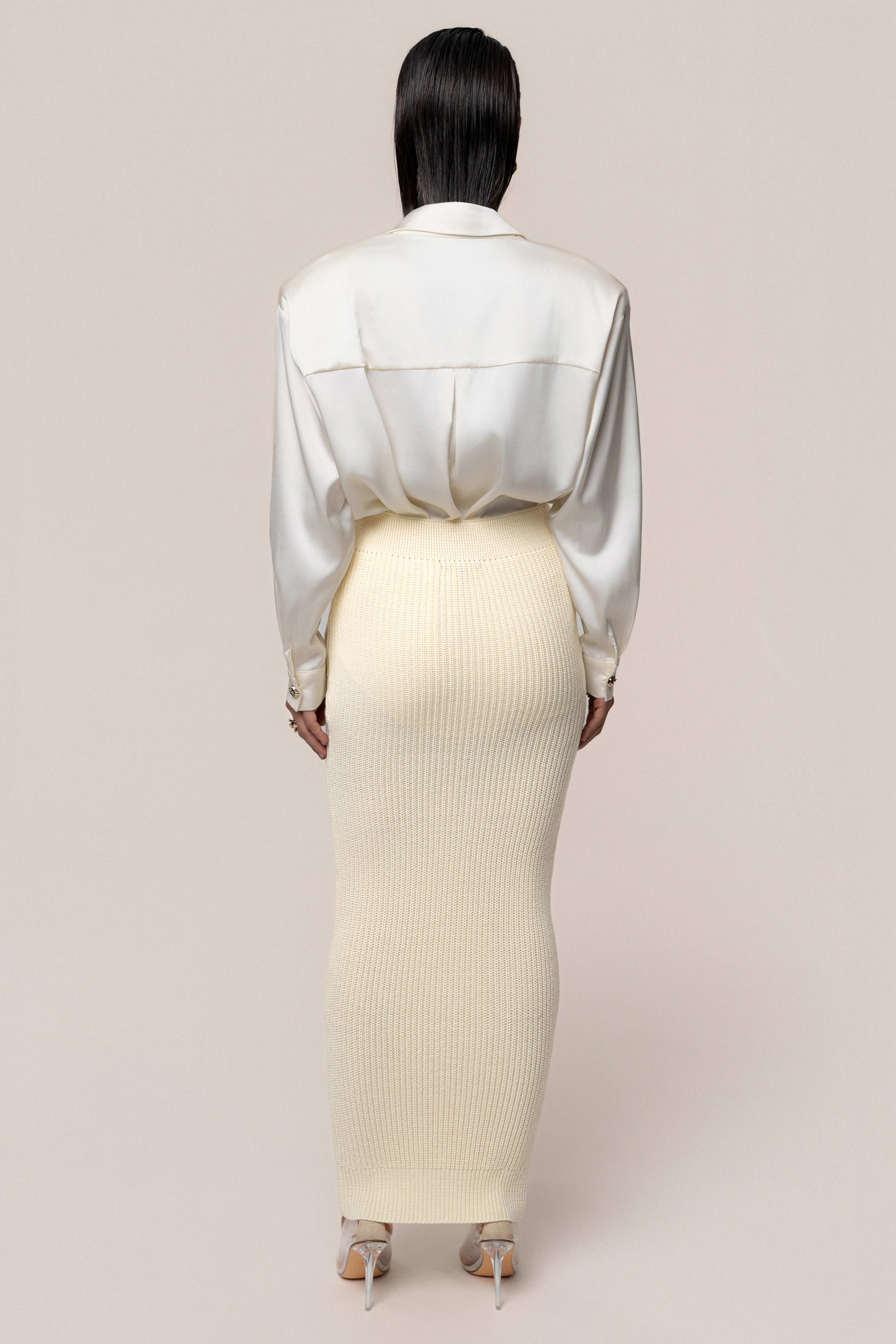 تنورة متوسطة الطول من Missy Cable Sweater باللون الكريمي