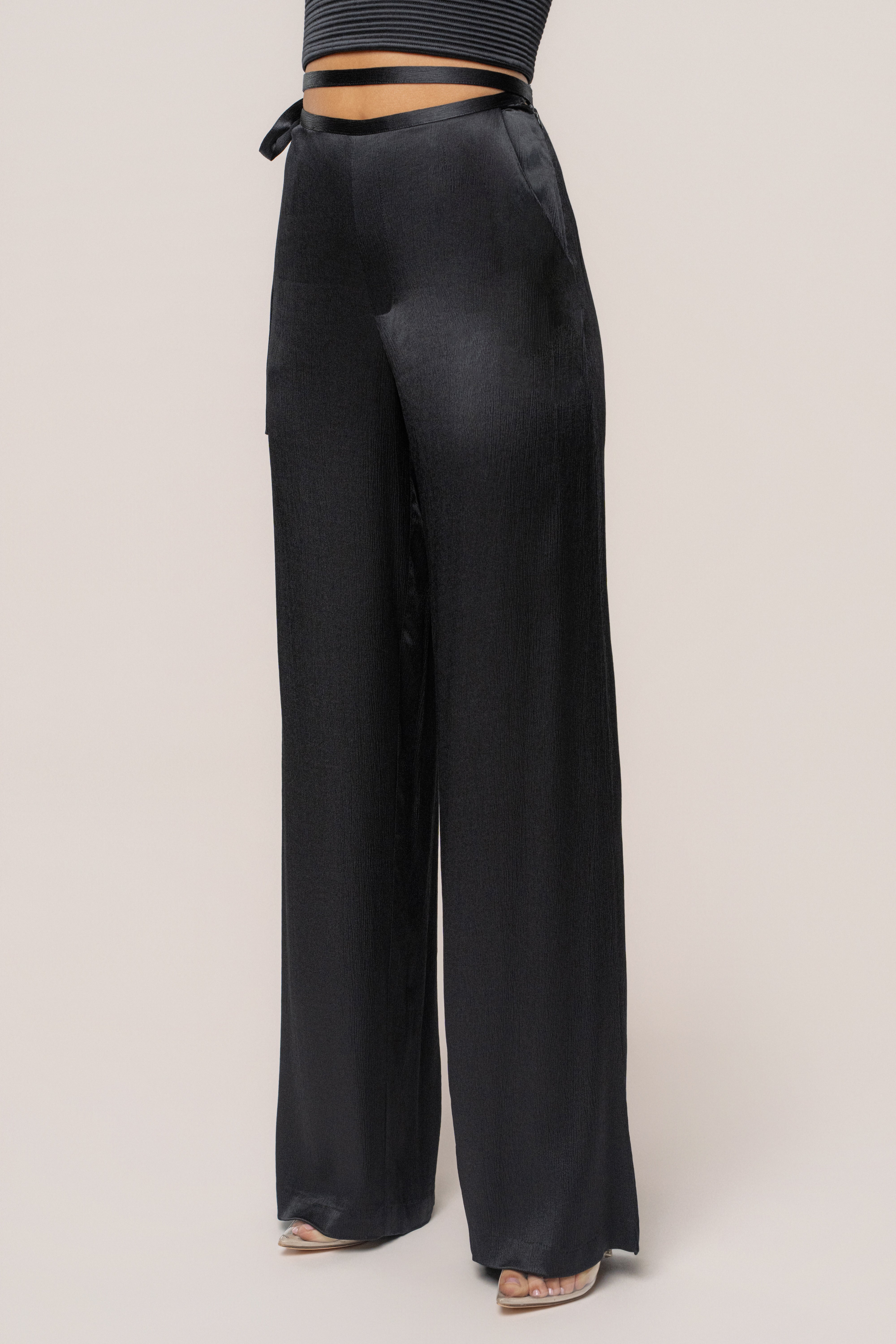 Pantalons en satin Deserae noirs