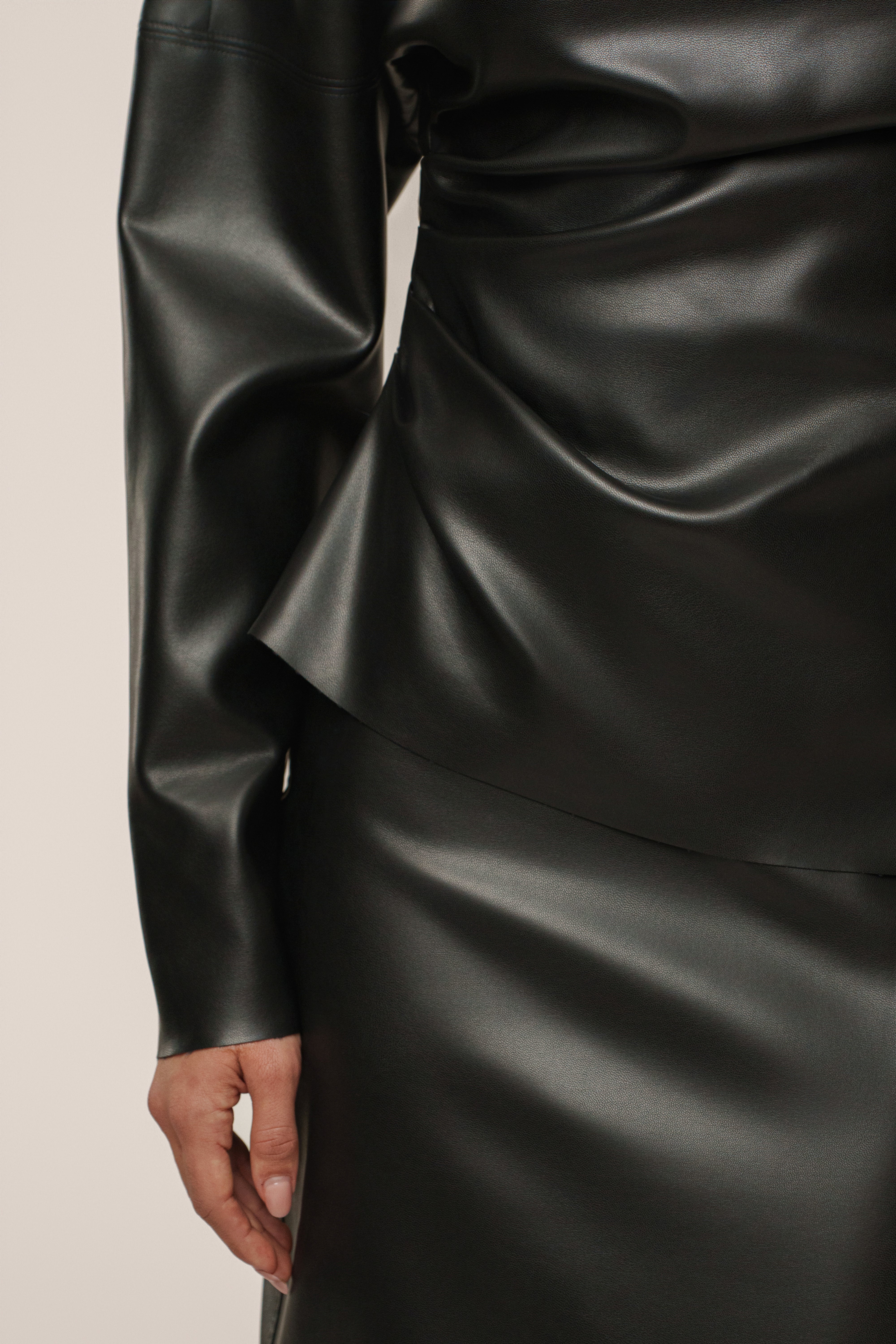 Black Demi One Shoulder Top - JLUXLABEL