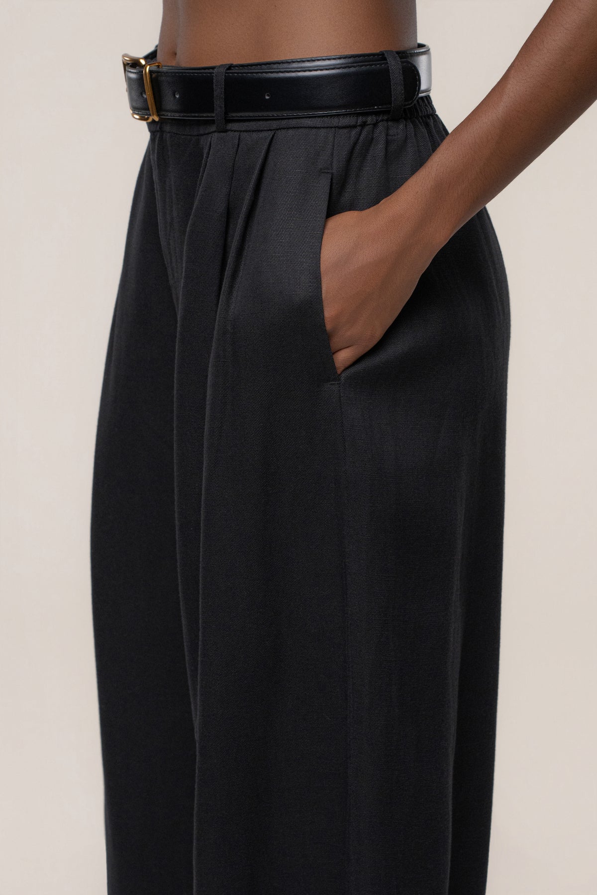 Black Weekend Barrel Trouser - JLUXLABEL