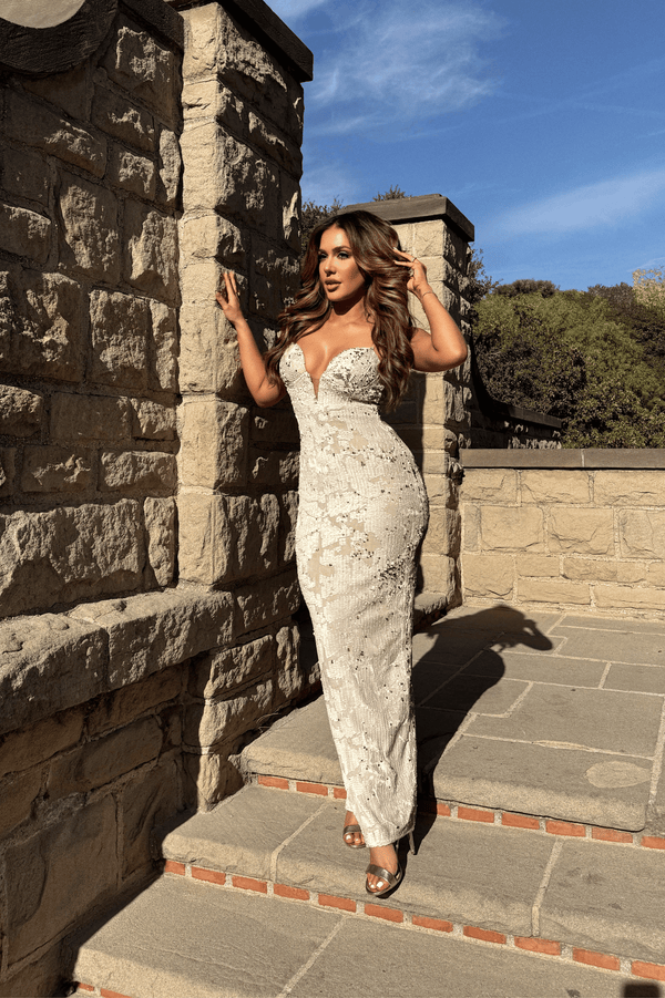 Robe maxi en sequins dorés en pierre