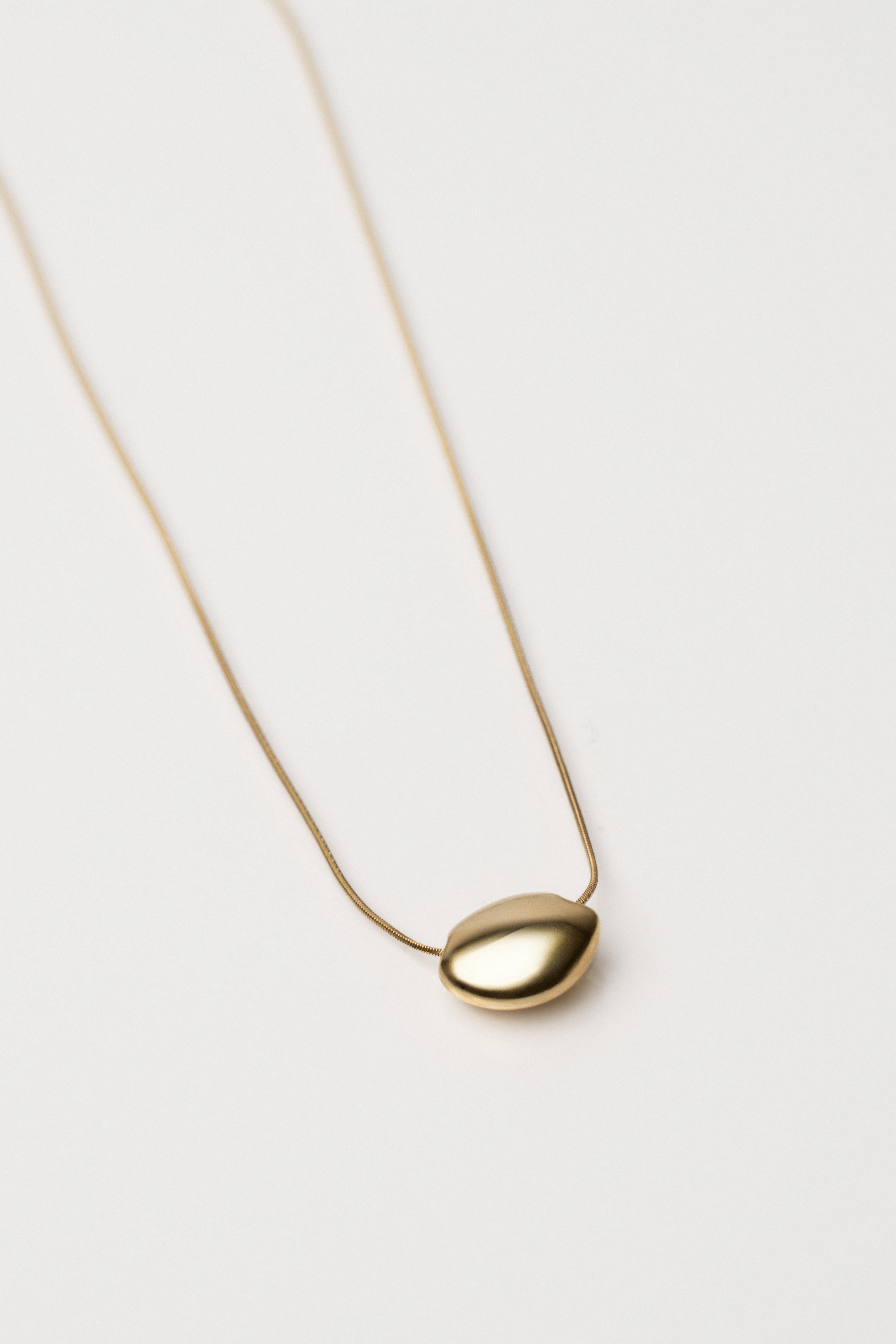 Gold Hana Pendant Necklace