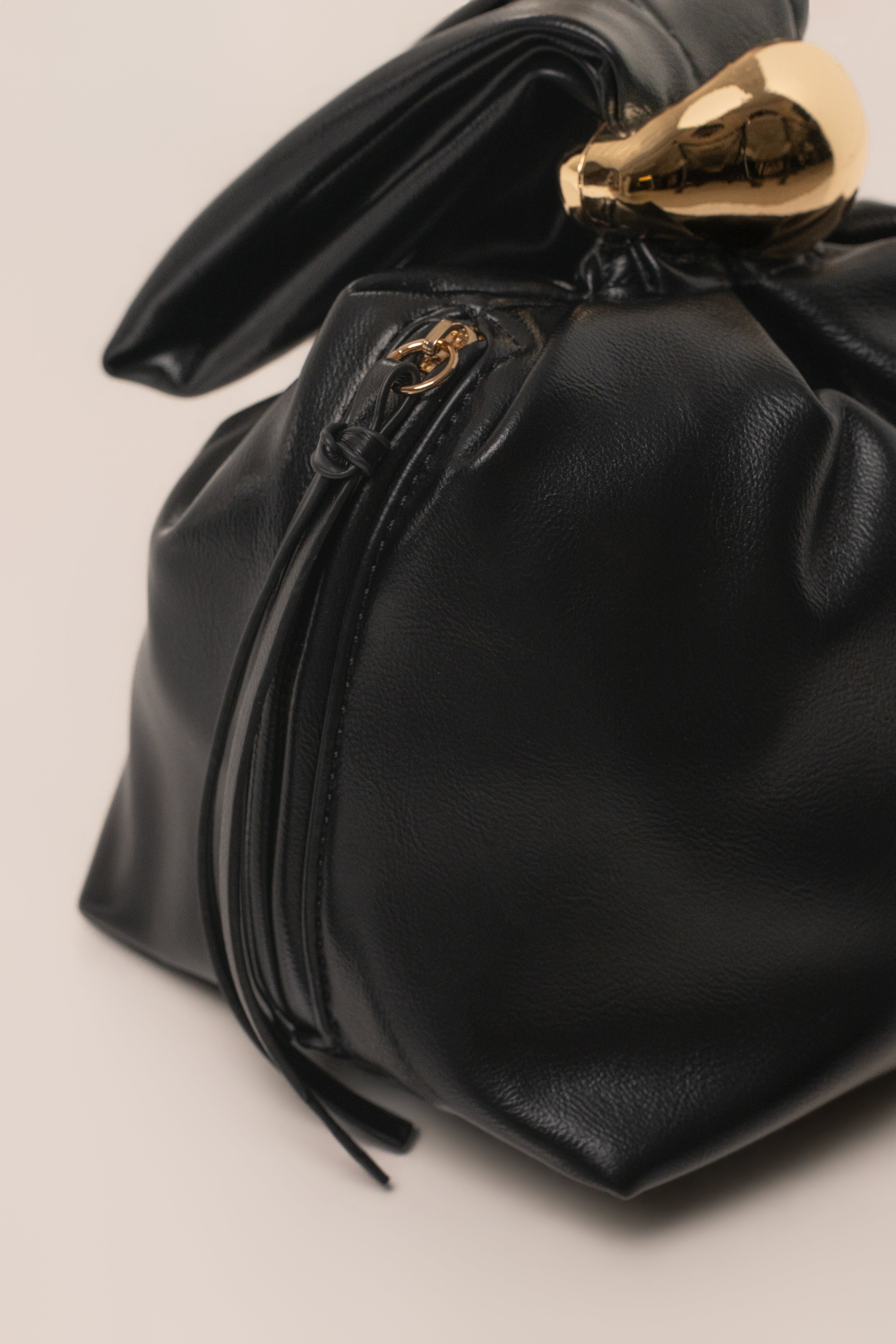 Black Frances Accent Handbag - JLUXLABEL