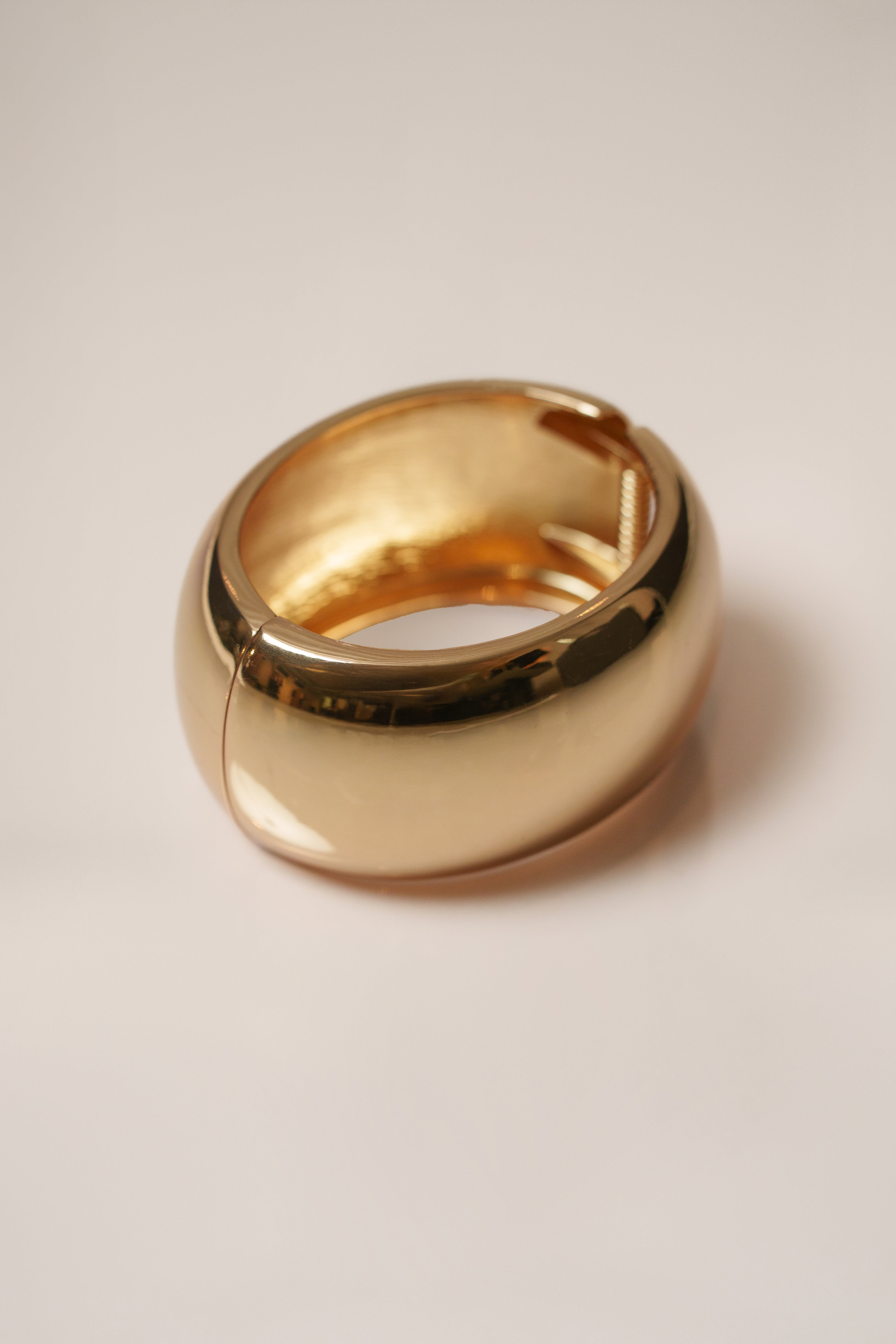 Gold Classic Shine Hinge Bracelet