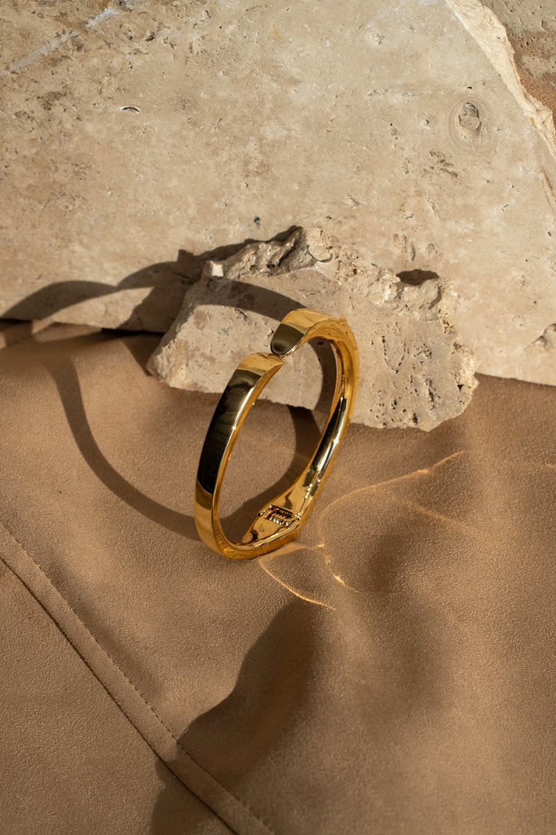 Gold Lara Hinge Bracelet