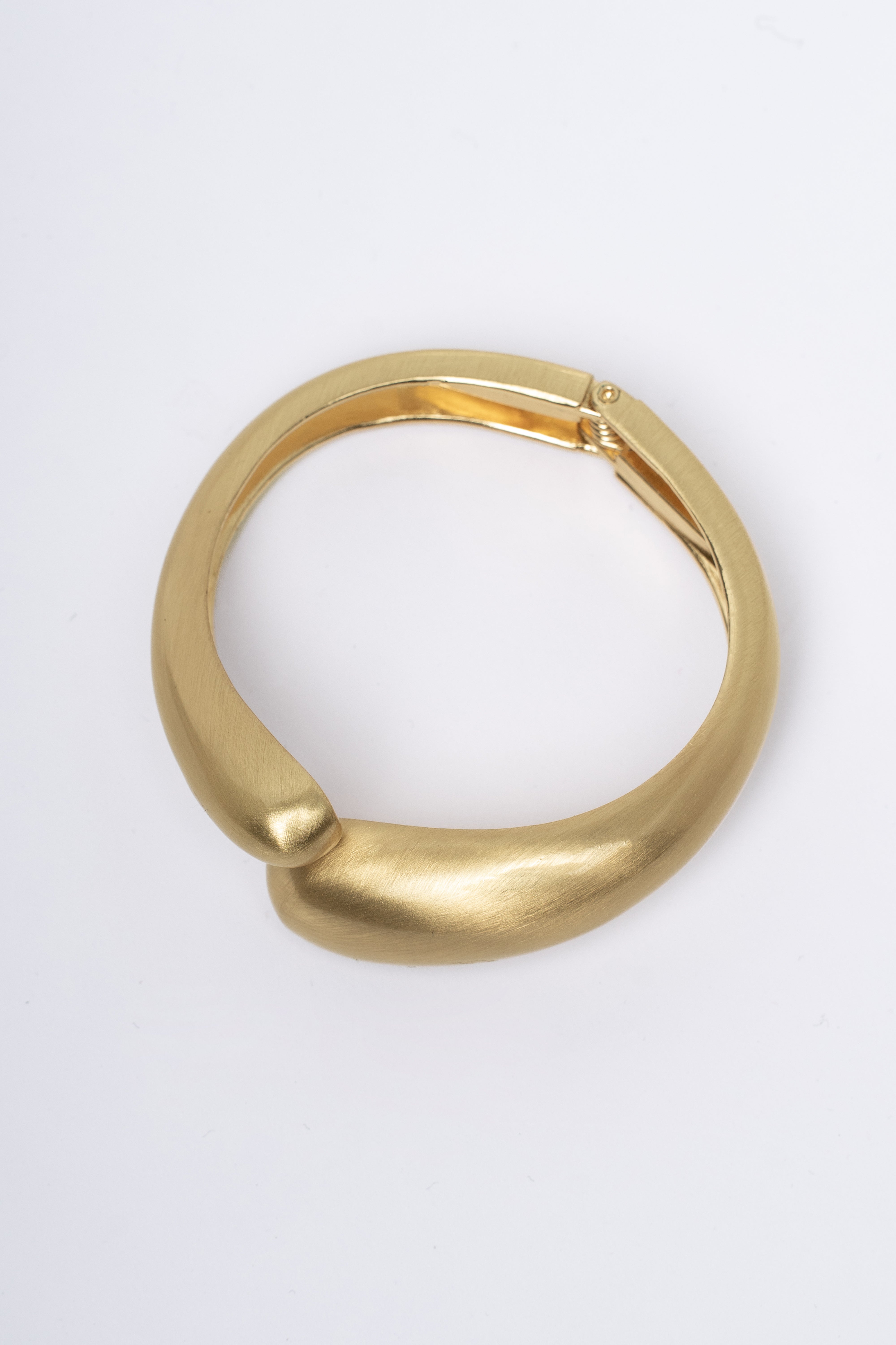 Gold Dolce Hinge Bracelet