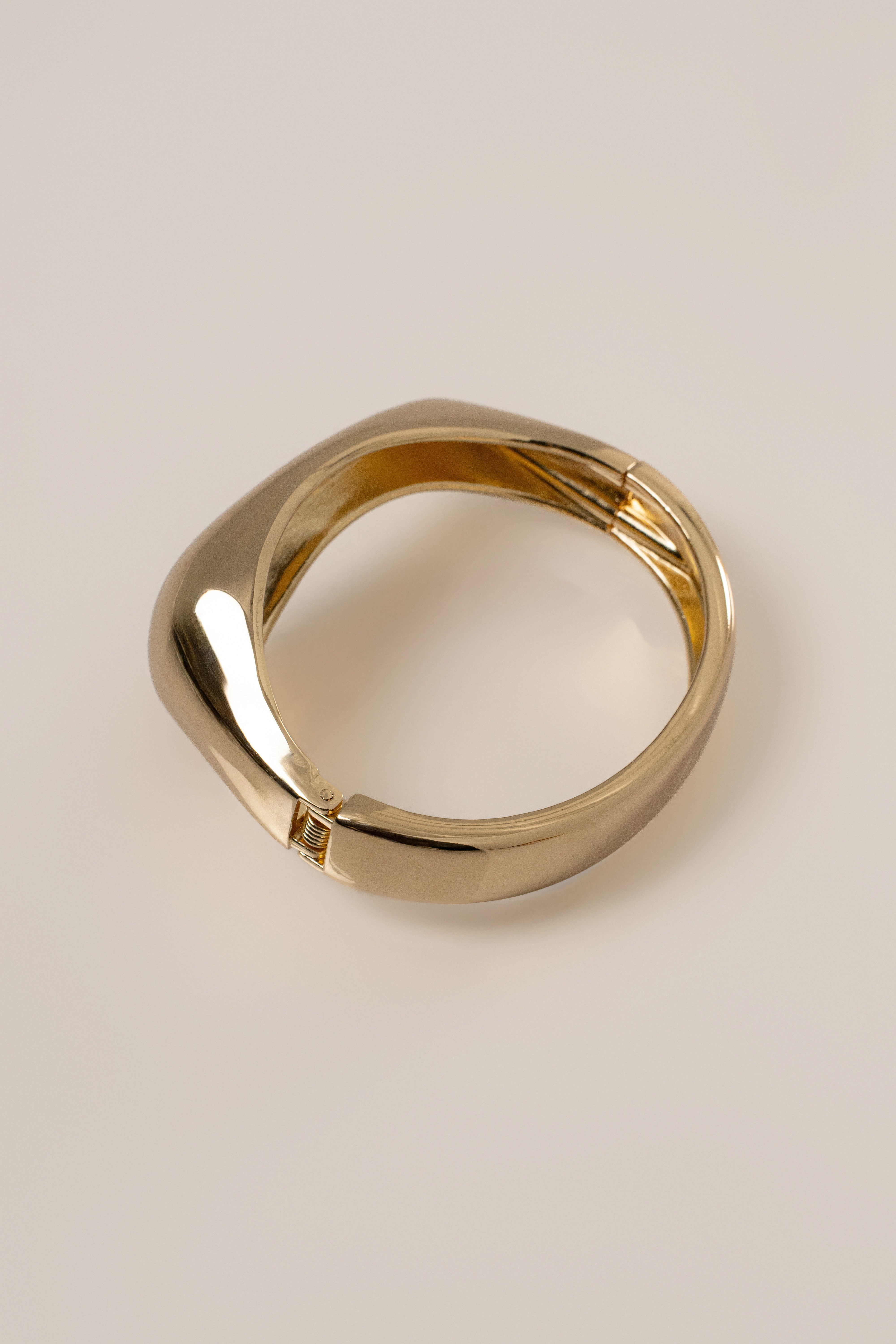 Gold Ines Hinge Bracelet - JLUXLABEL