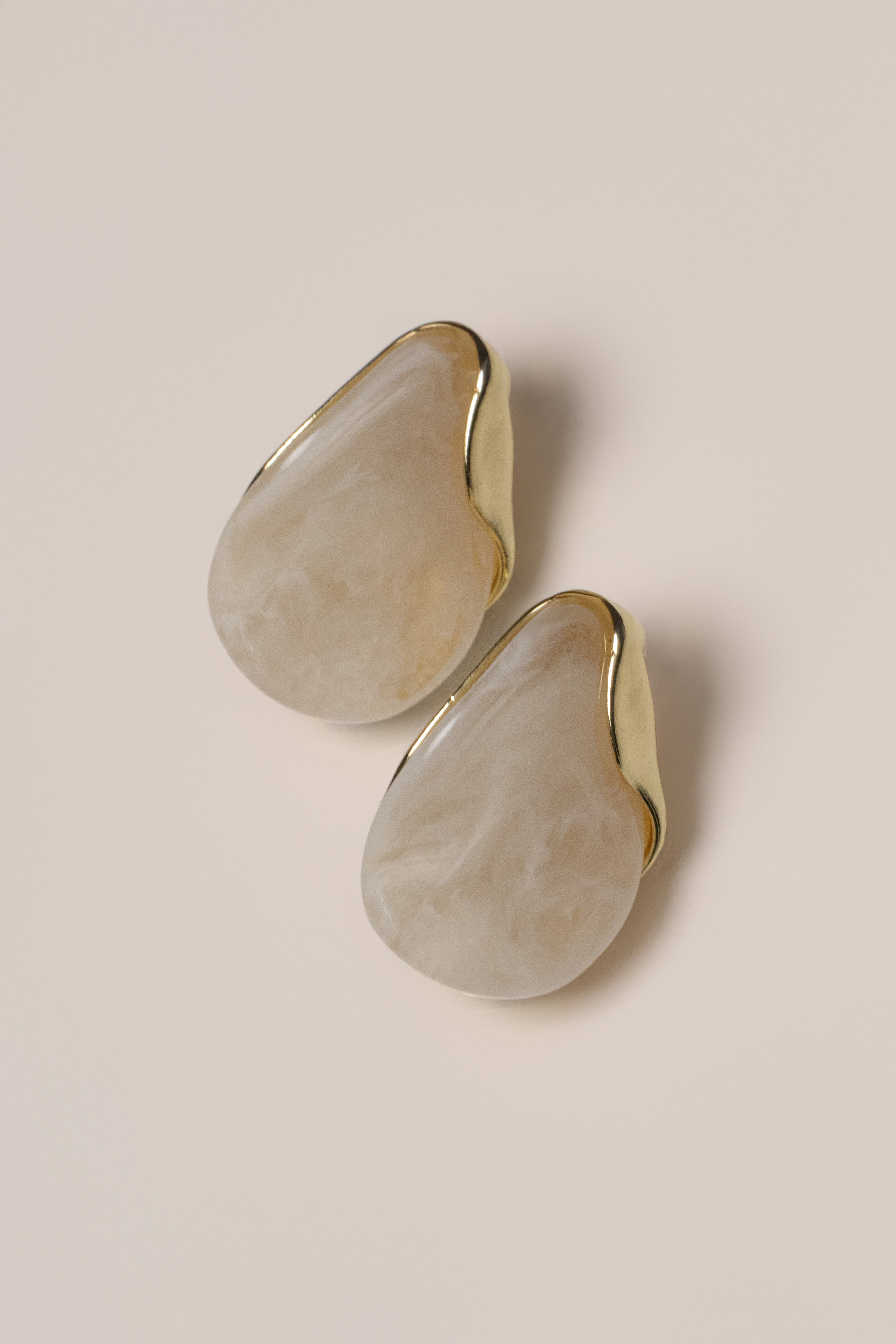Ivory Lyra Pearl Earring - JLUXLABEL