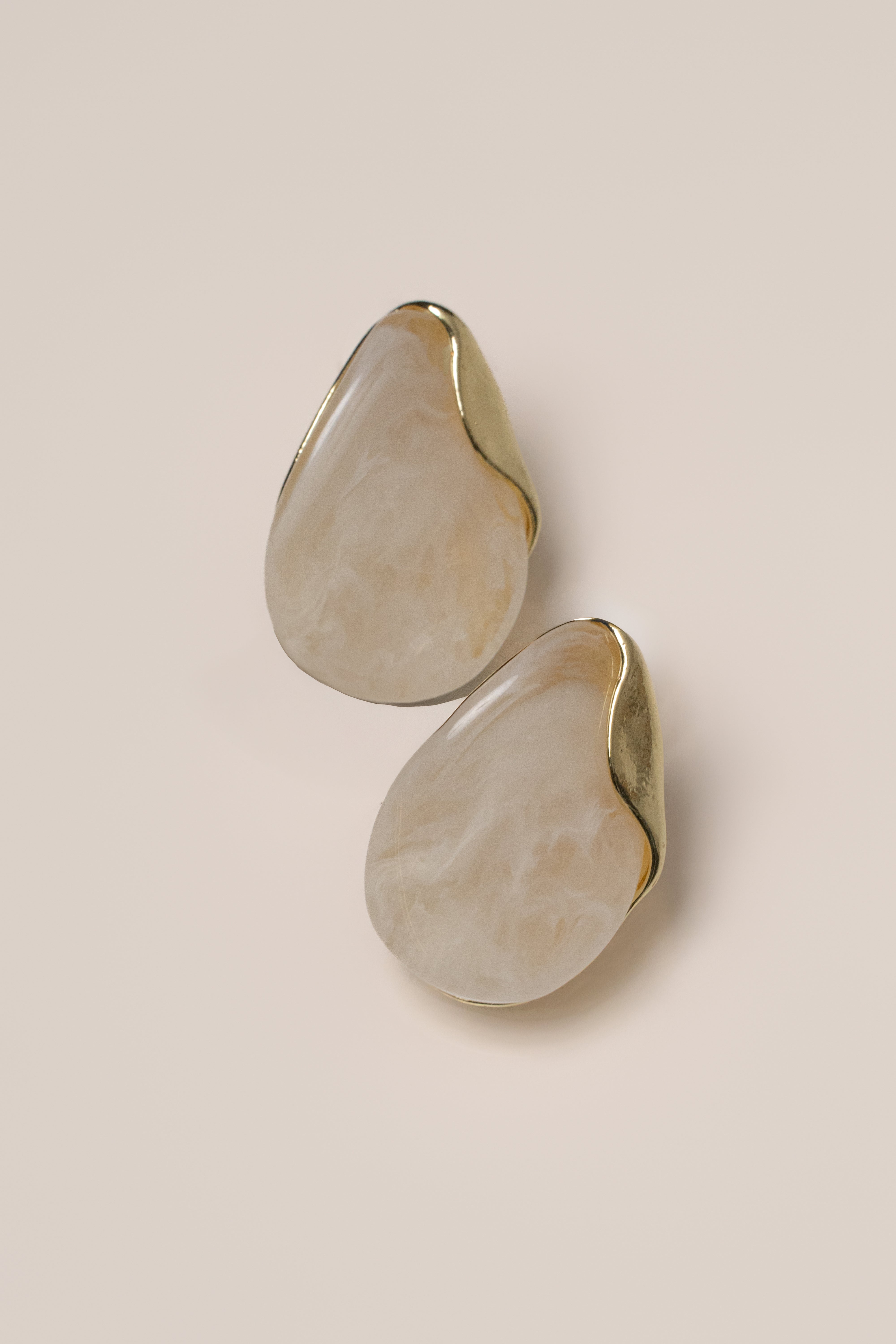 Ivory Lyra Pearl Earring - JLUXLABEL