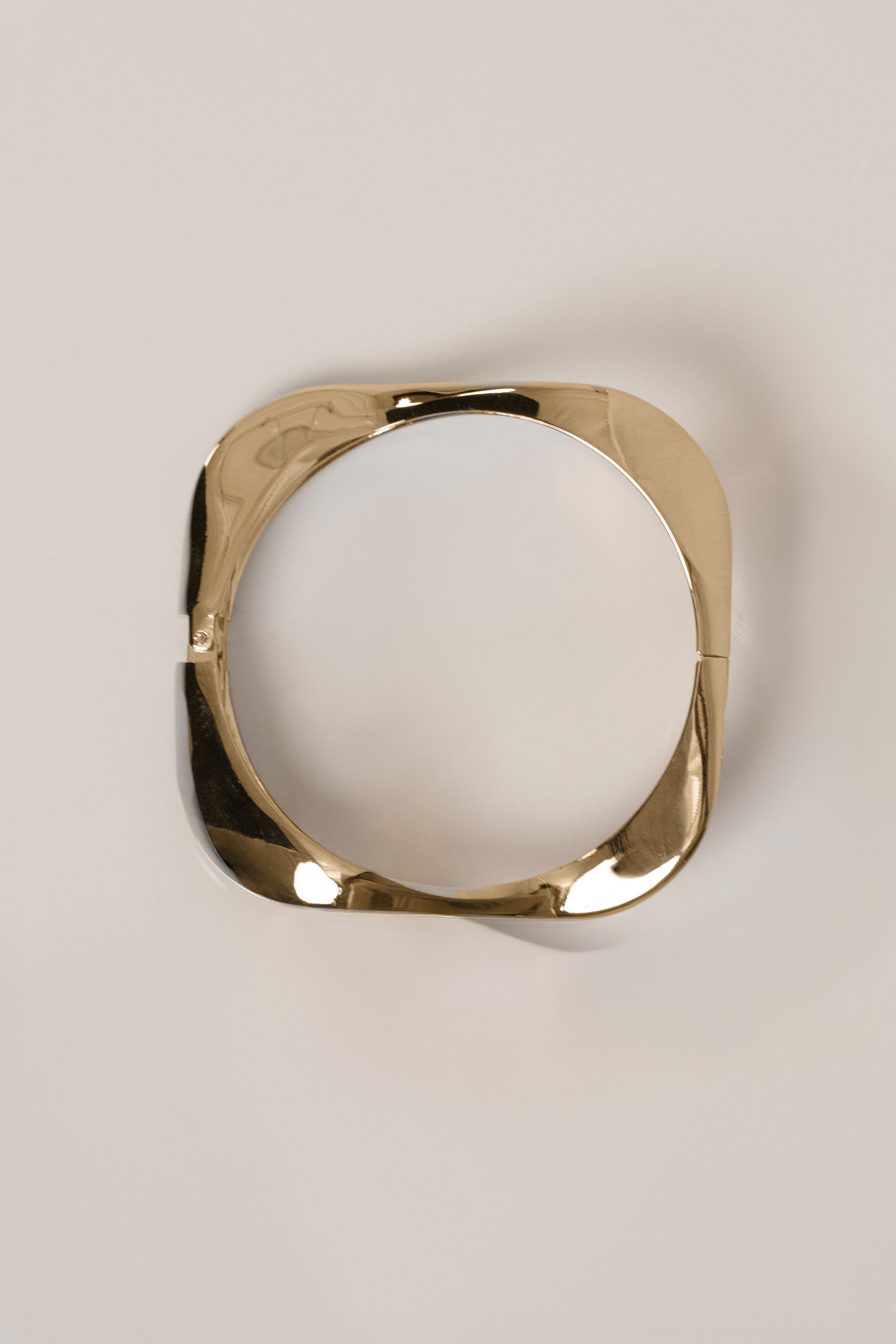 Gold Wavy Hinge Bracelet - JLUXLABEL