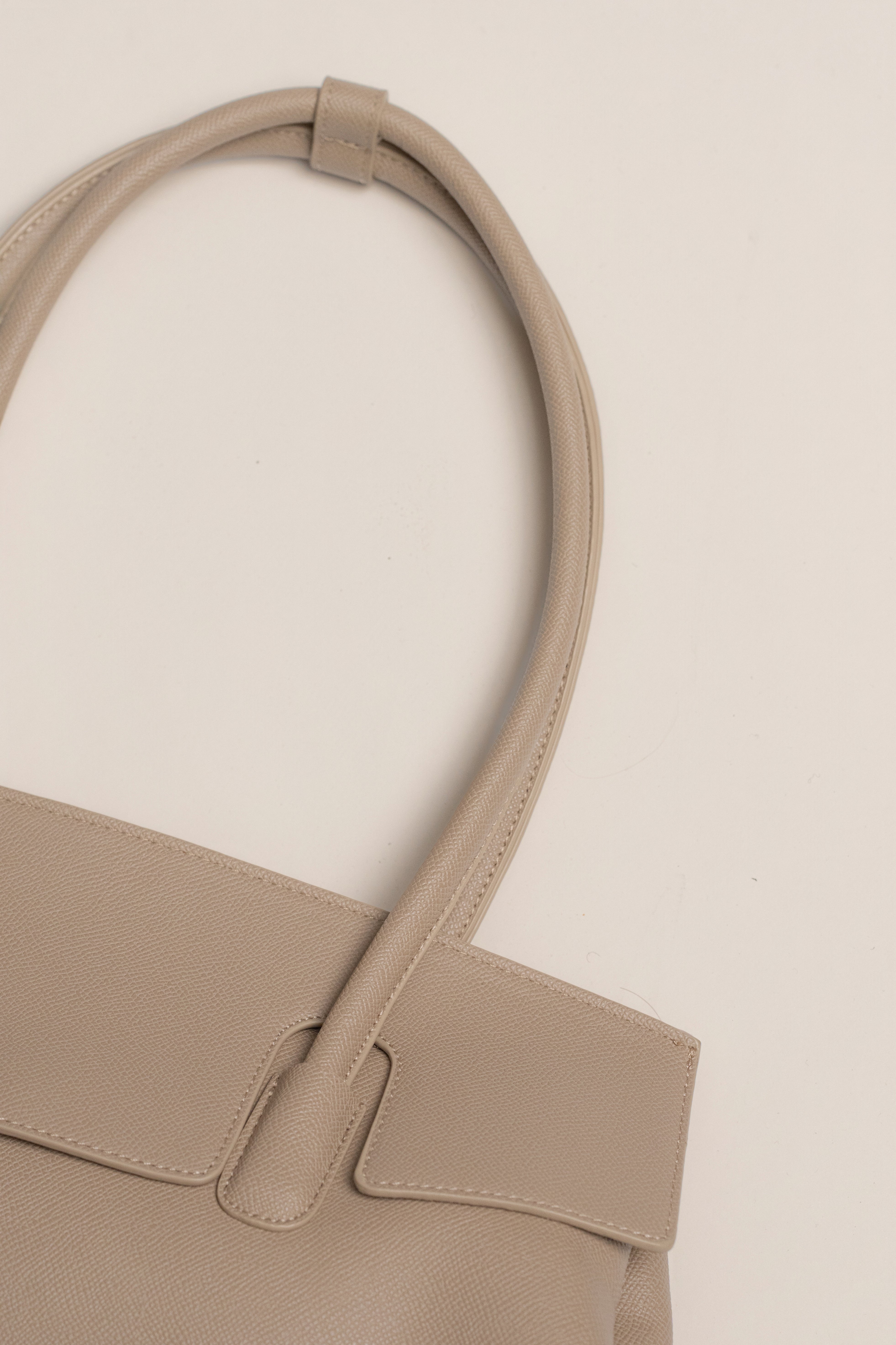 Beige Weekend Shoulder Bag - JLUXLABEL