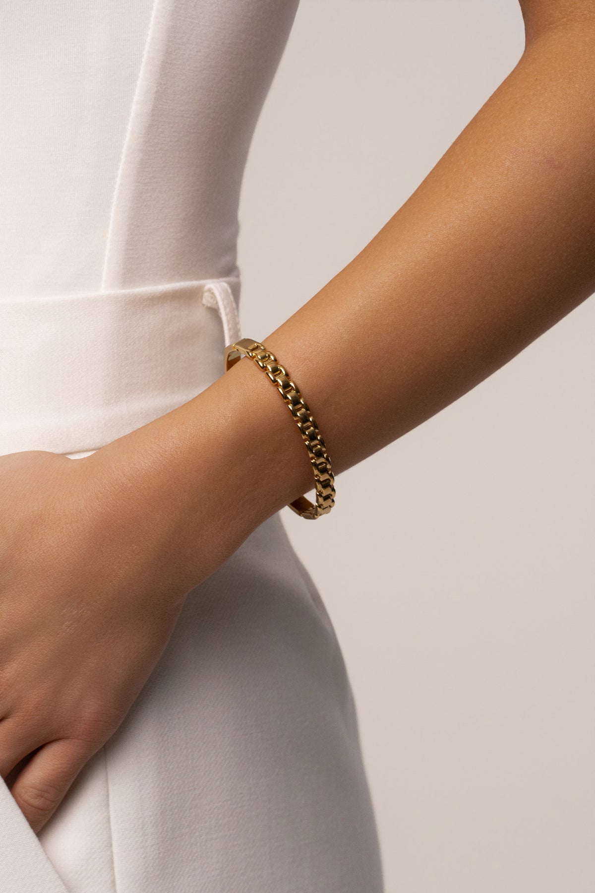 Gold Jules Hinge Bracelet