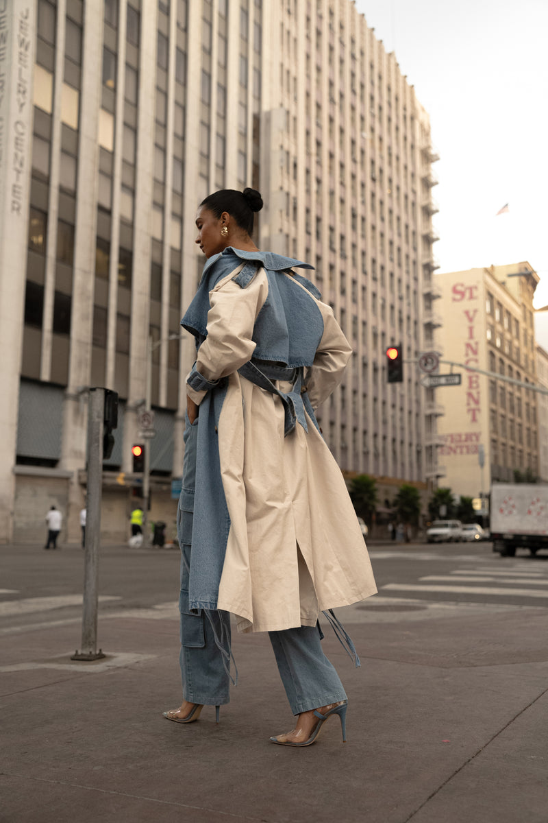 Veste contrastée ceinturée Leighton en denim délavé clair