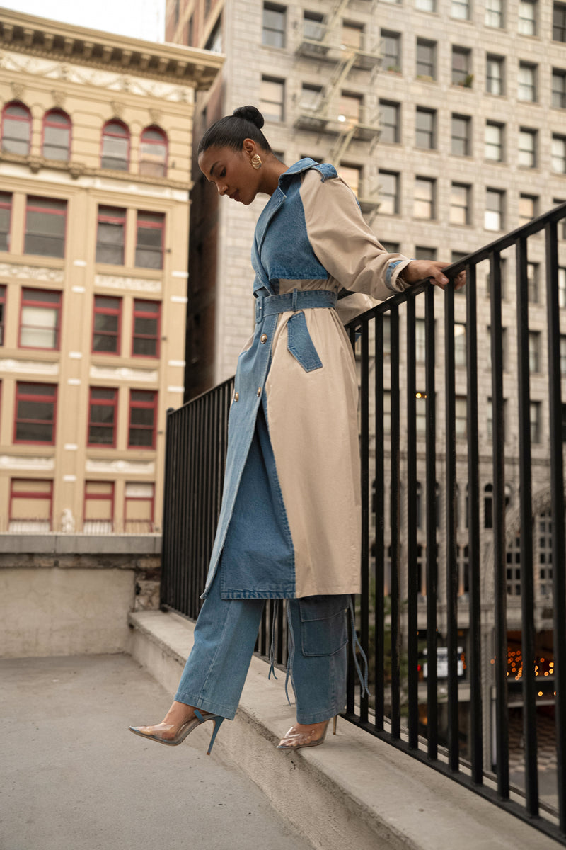 Veste contrastée ceinturée Leighton en denim délavé clair