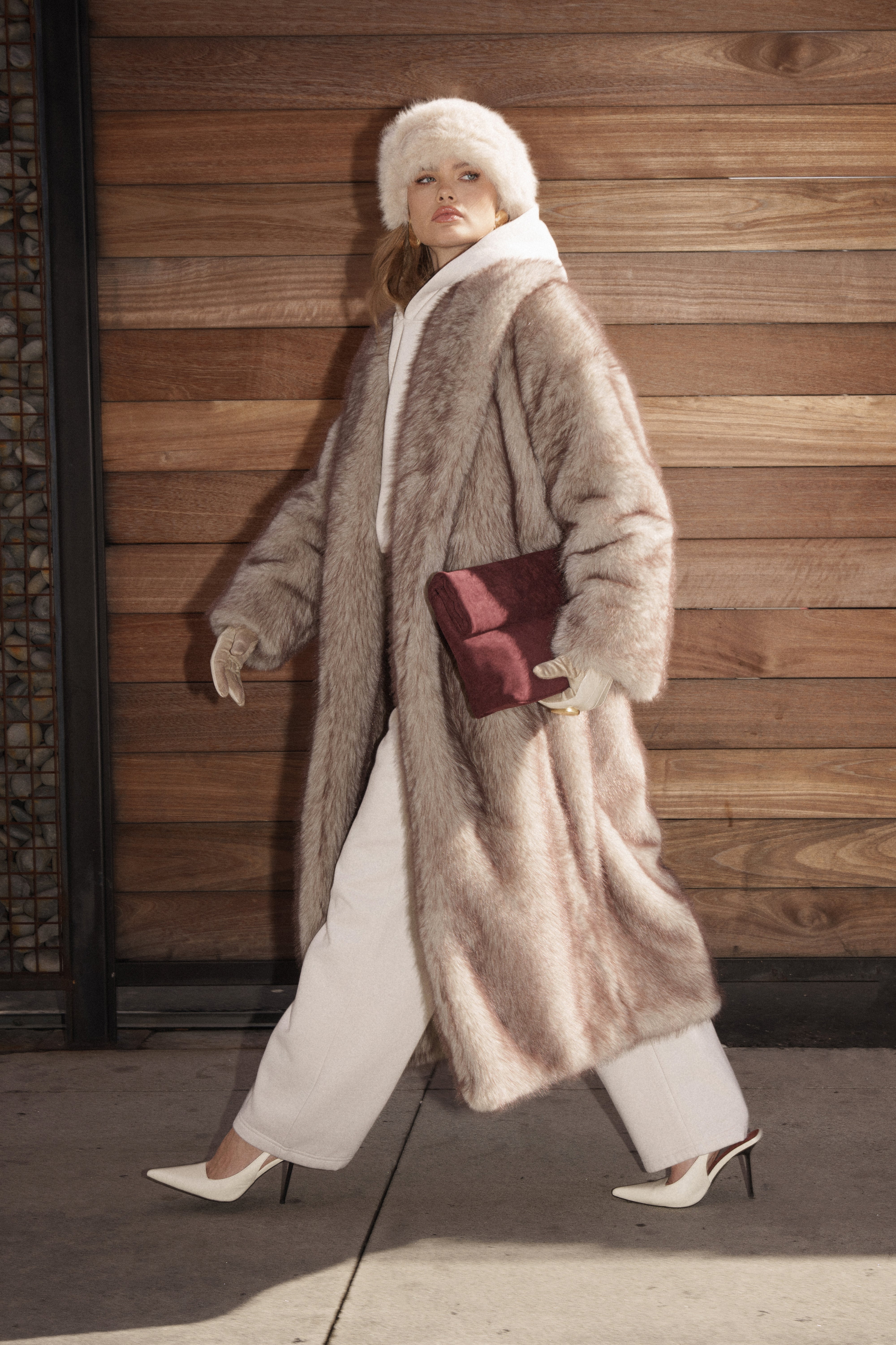 MARAFUR ベージュ ファー　CA4LA Brown Cropped Faux Fur Jacket X48397