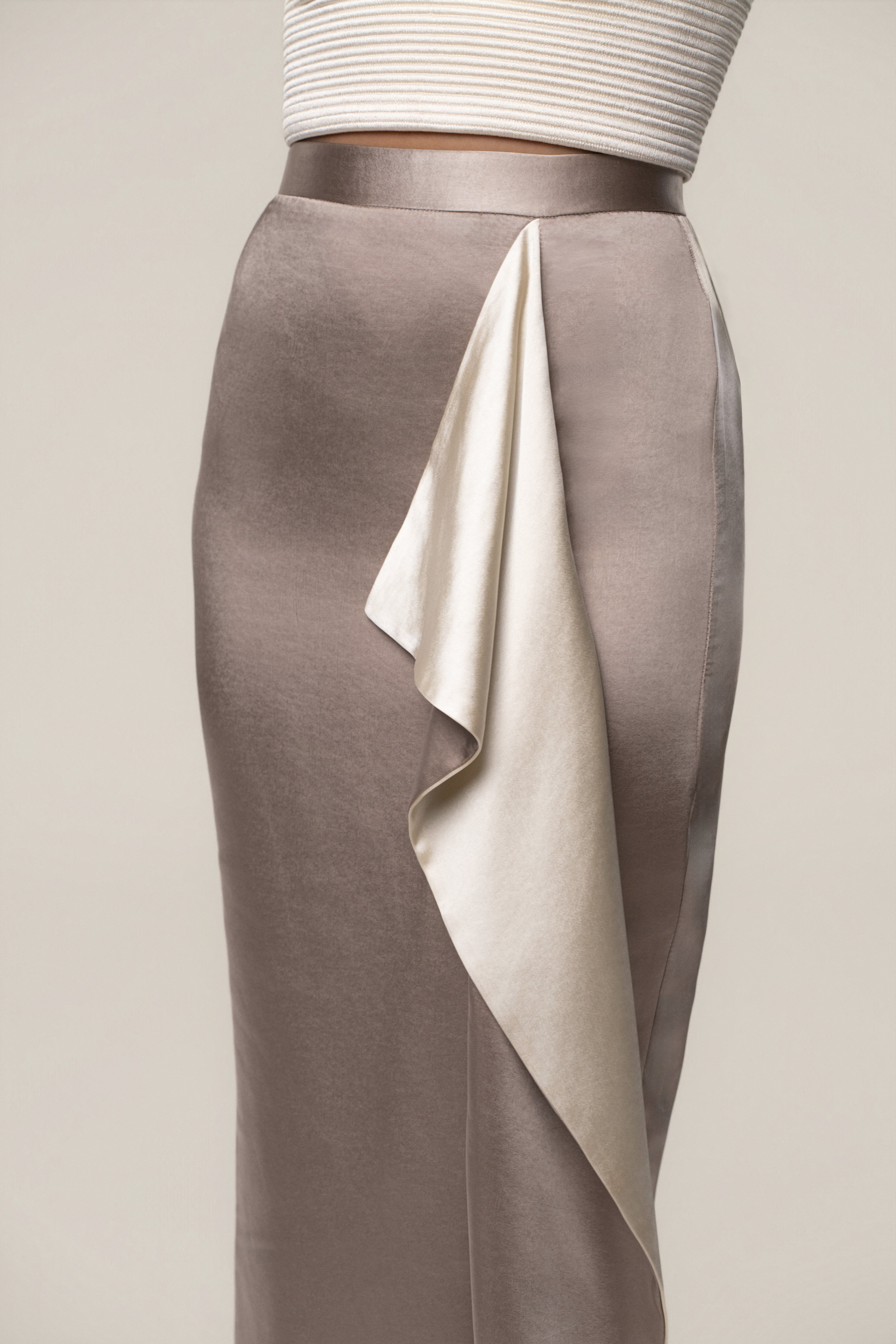 【新品】イマテリアル ocean satin skirt miragewhite Taupe Midnight Mirage Satin Skirt
