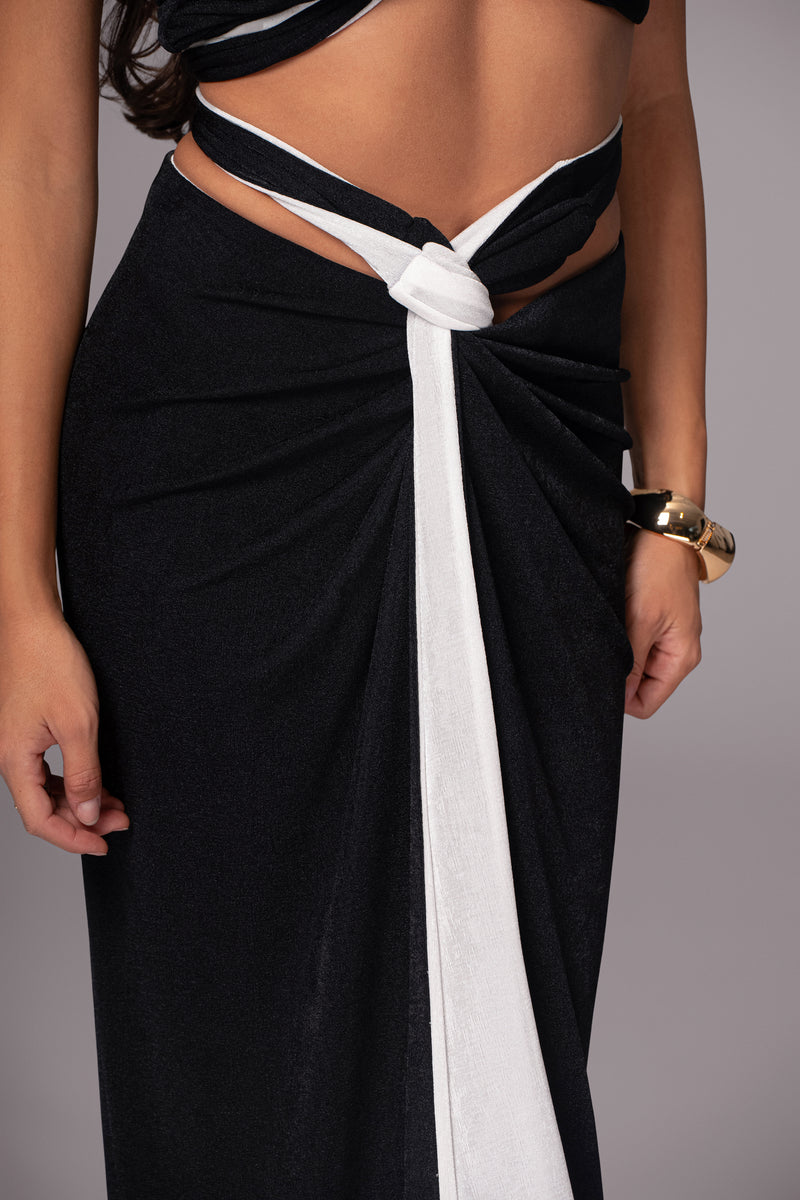 White/Black Venus Reversible Skirt Set