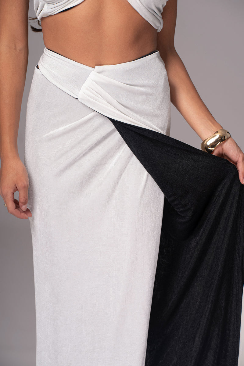 White/Black Venus Reversible Skirt Set