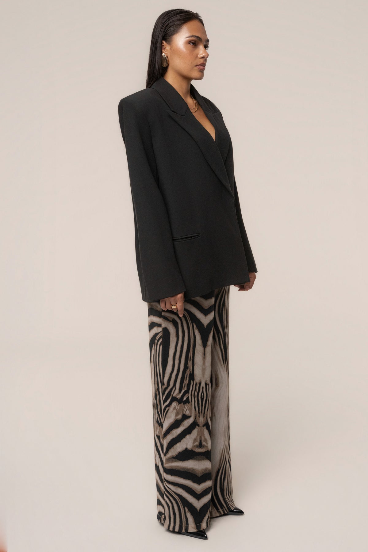 Black Core Standard Double Breasted Blazer