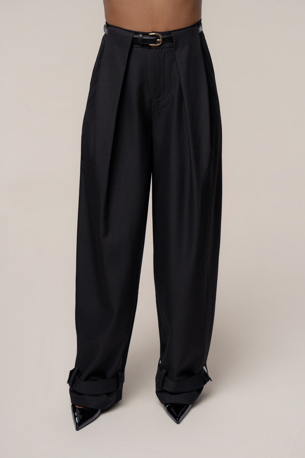 Black Capri Coast Barrel Pants