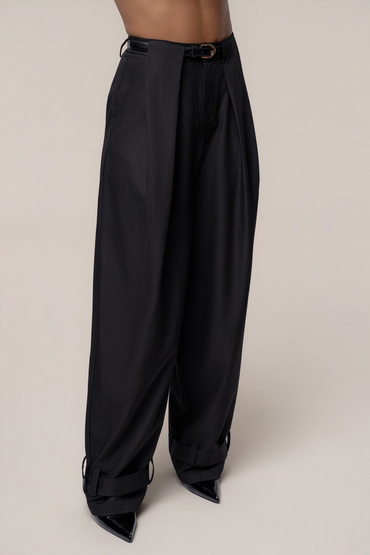 Black Capri Coast Barrel Pants