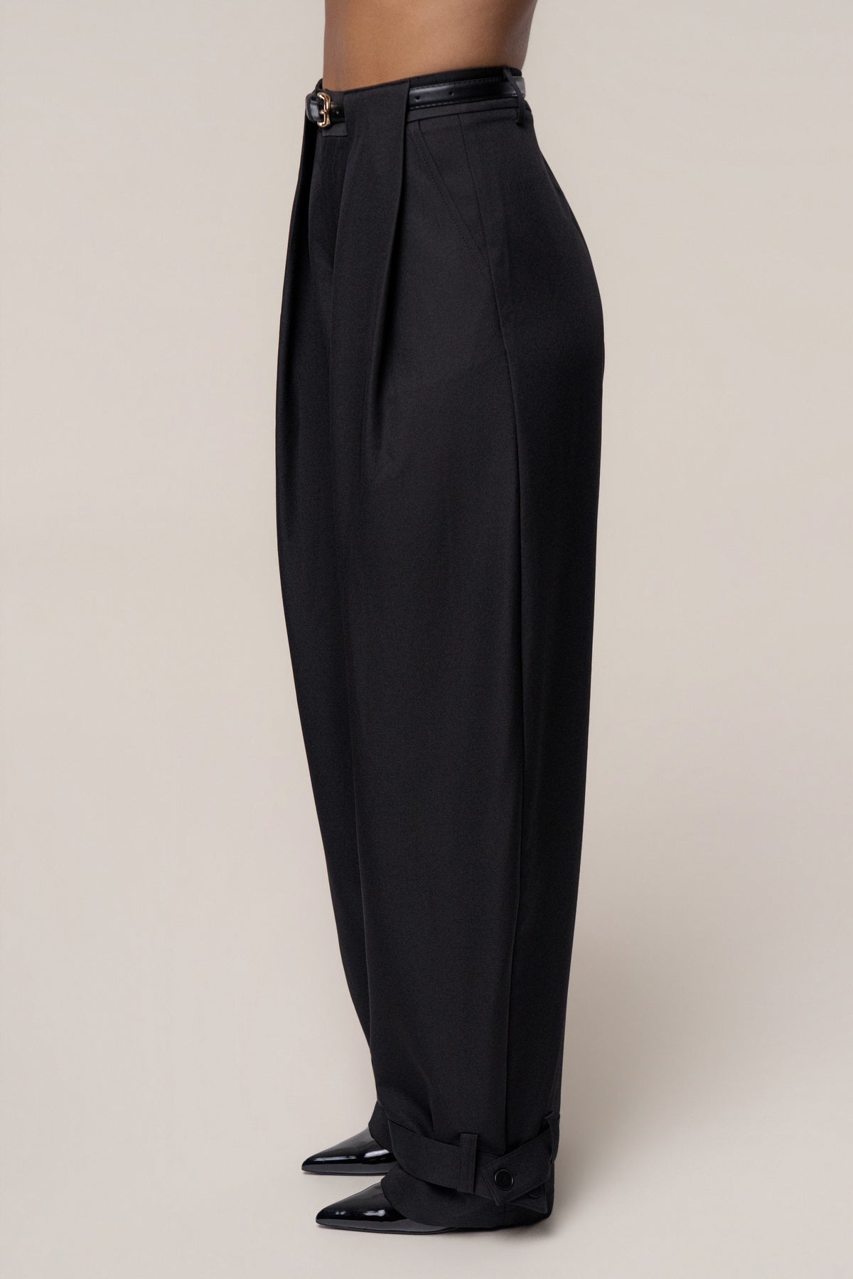 Black Capri Coast Barrel Pants