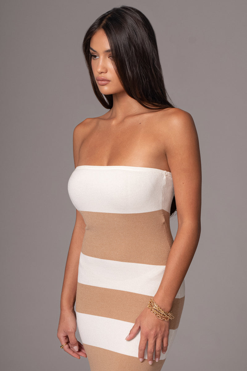 Robe midi sans bretelles rayée ivoire/beige