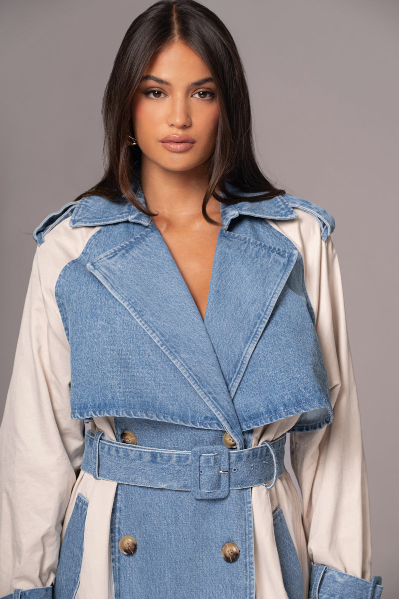 Veste contrastée ceinturée Leighton en denim délavé clair