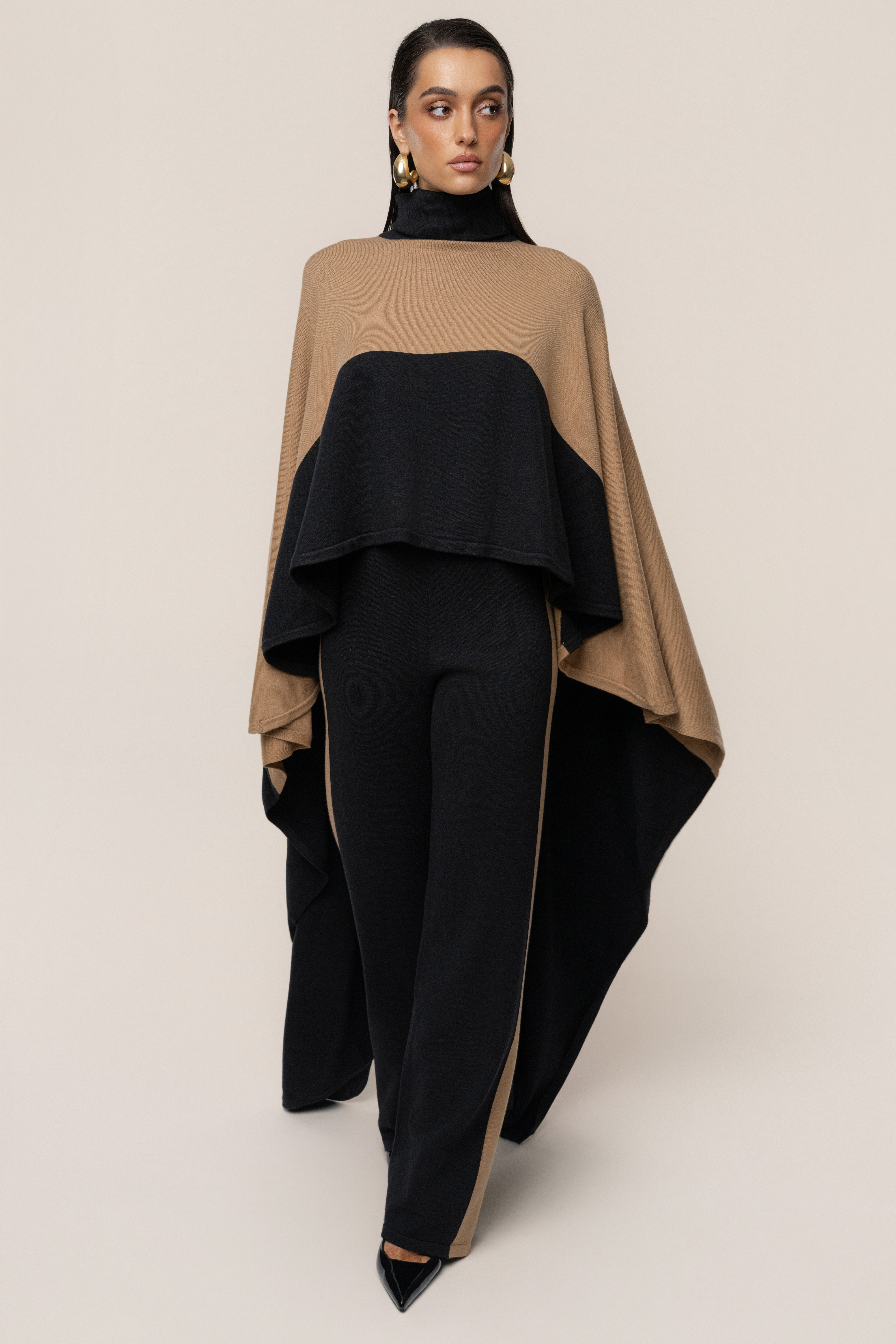 Black Chasing Fall Contrast Top - JLUXLABEL