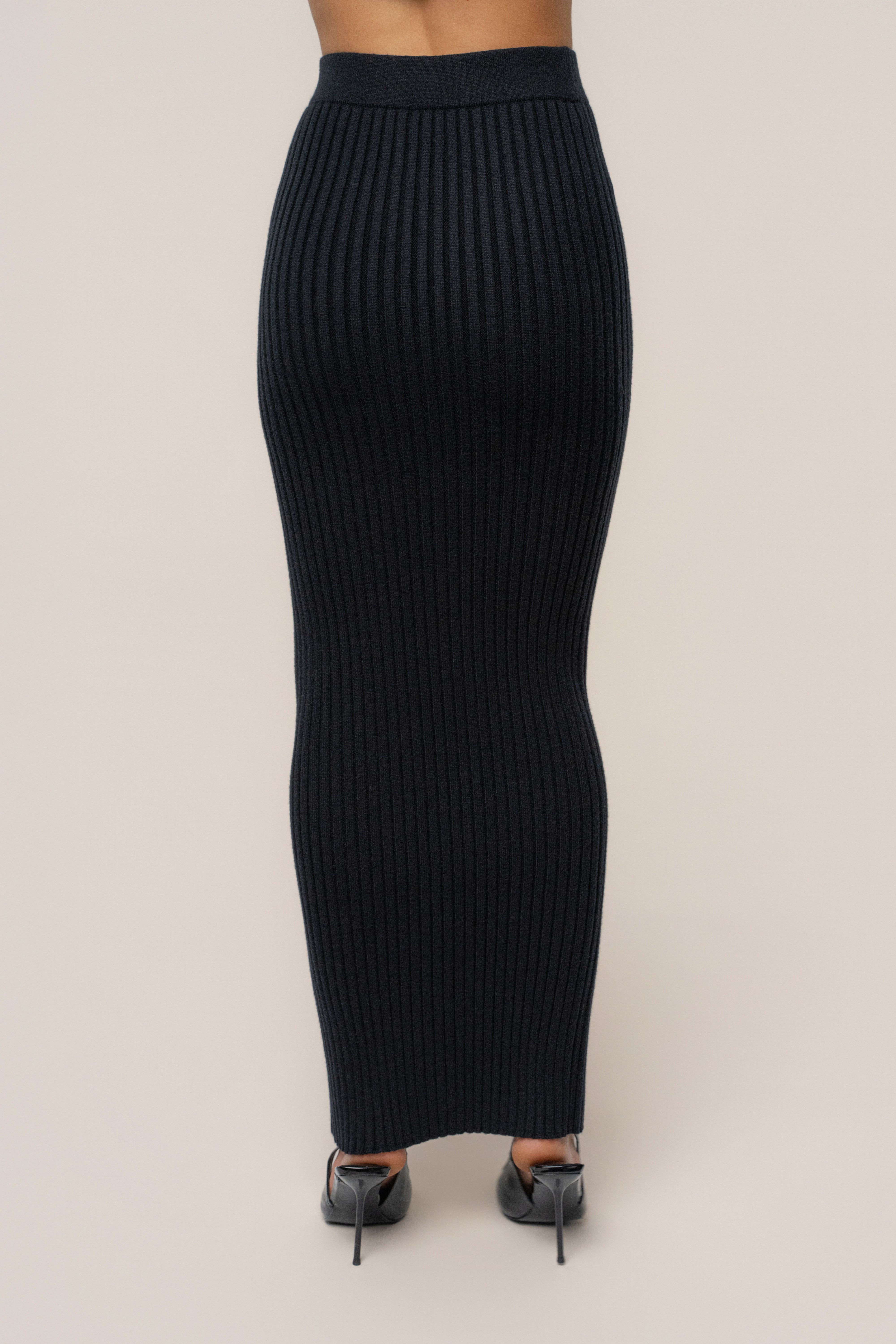 Black Soft Reset Ribbed Skirt