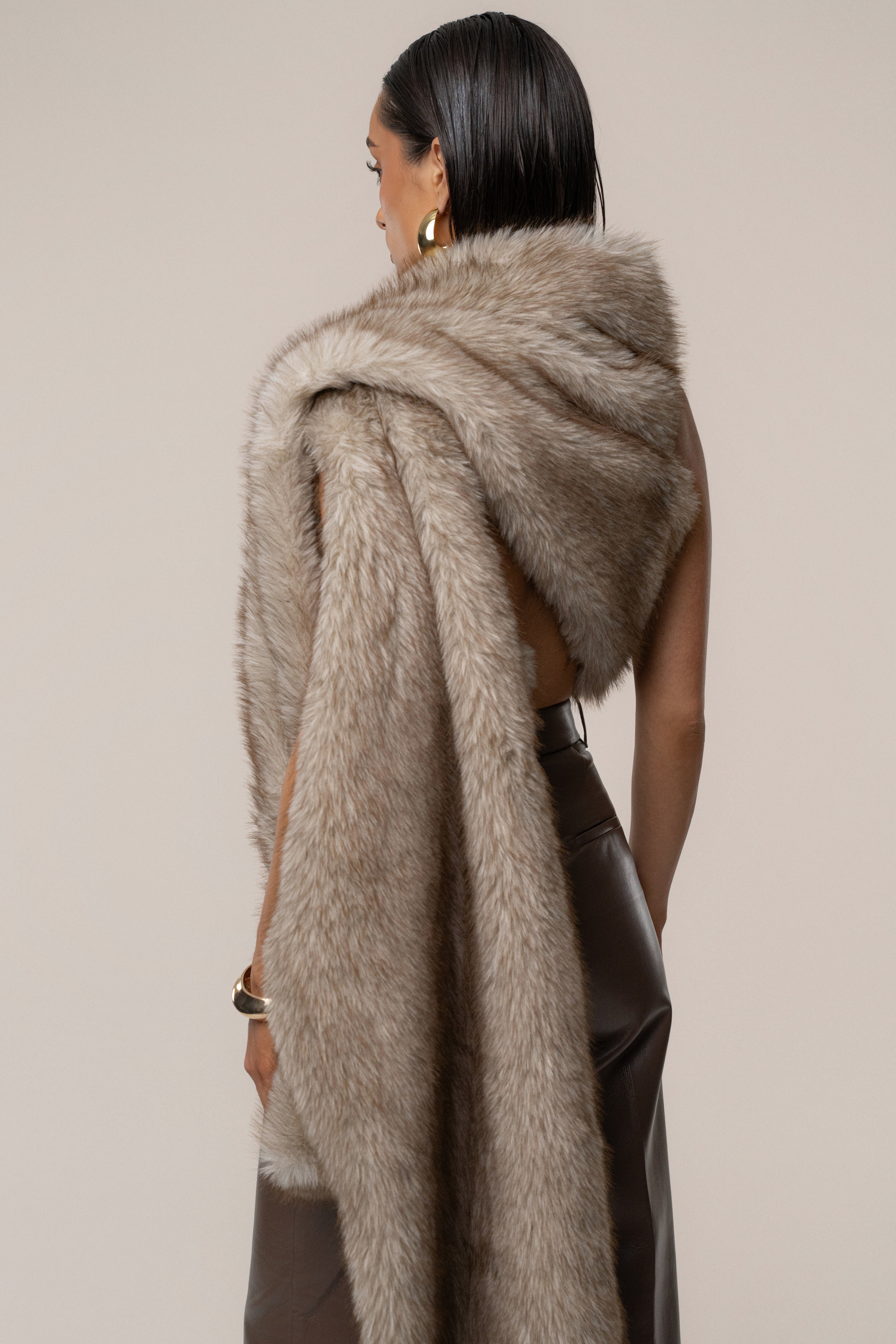 MARAFUR ベージュ ファー　CA4LA Ivory/Brown Winter Bliss Faux Fur Wrap