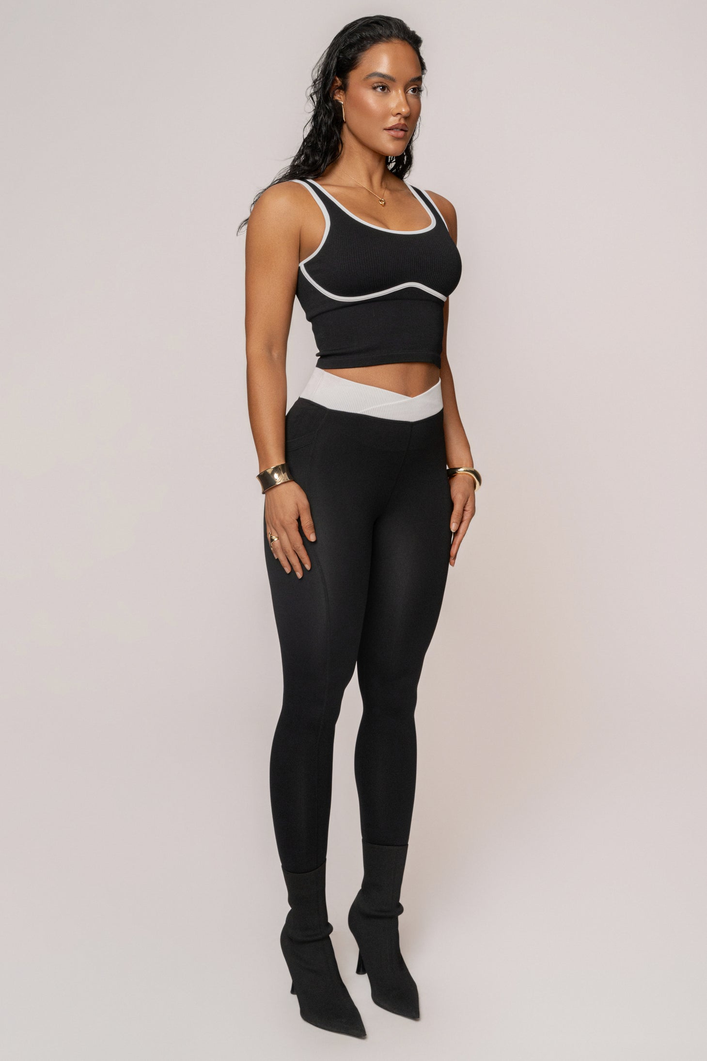 Black/White Limitless Performance Top - JLUXLABEL