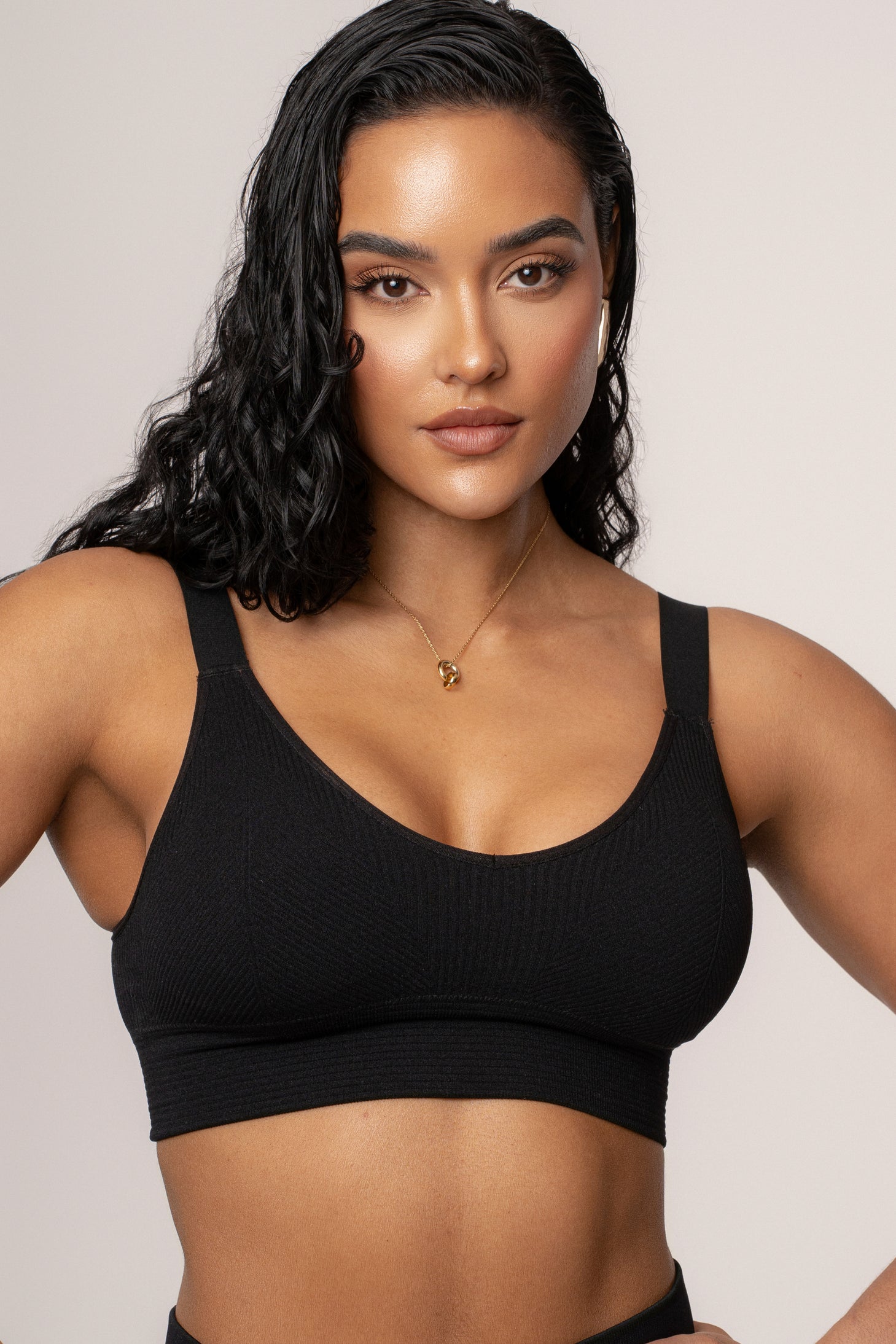 Black New Flow Active Top - JLUXLABEL