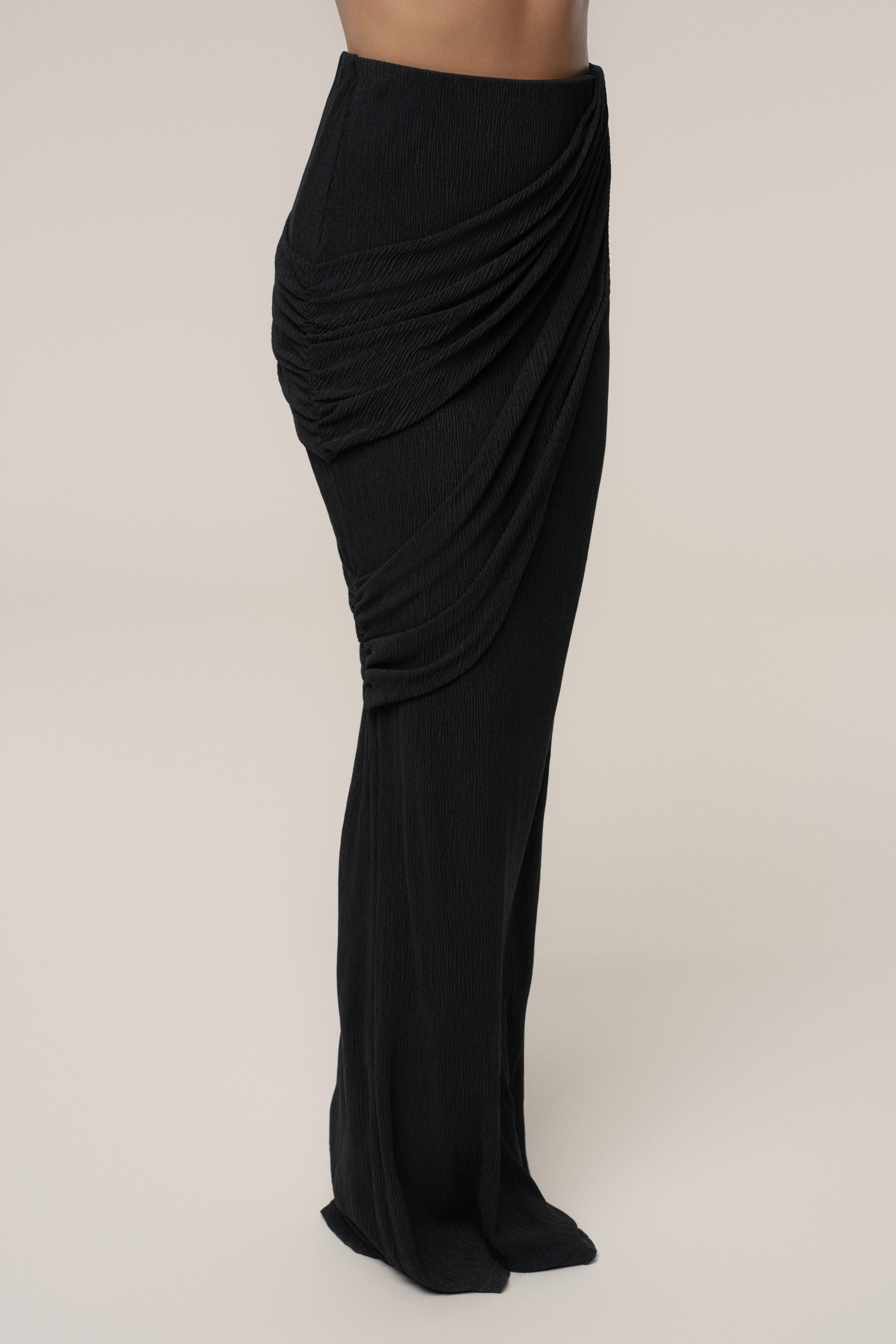 Black Paradise Hills Maxi Skirt - JLUXLABEL